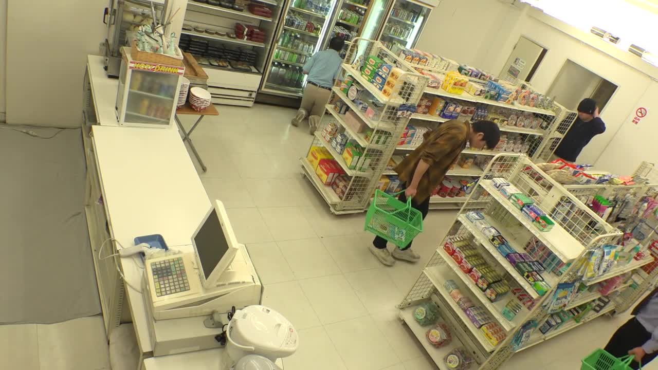 When the customer was present... I drank semen-doubling semen drug while working part-time at a convenience store, and the manager who was disliked used me as a practice table for giving birth in a sh... - AV大平台-Chinese Subtitles, Adult Films, AV, China, Online Streaming