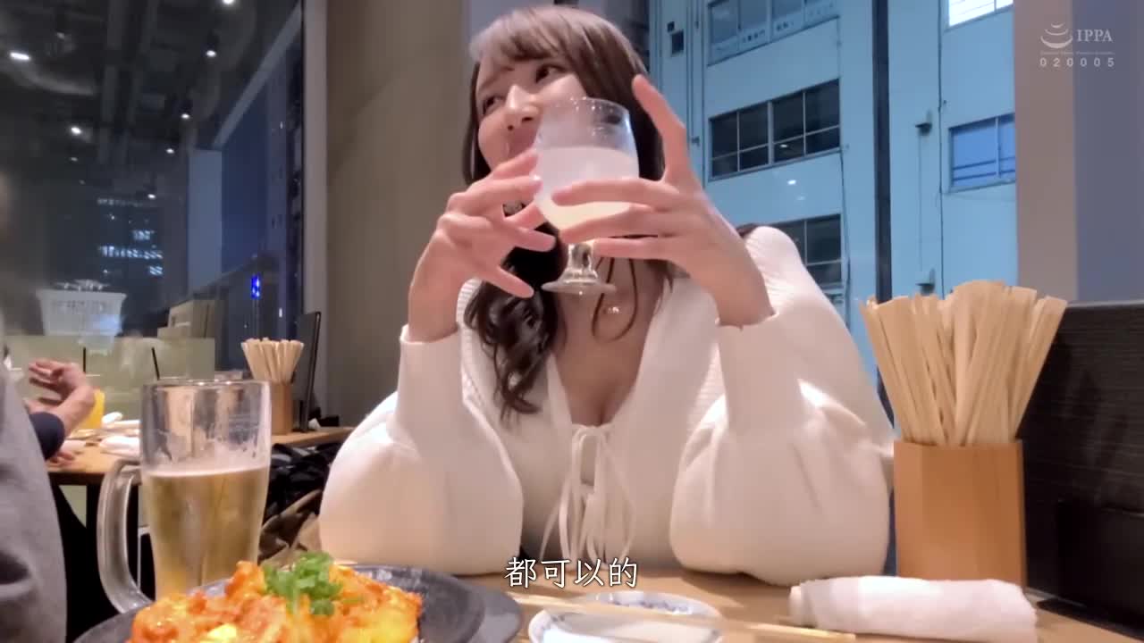 Seduce men with big breasts and sweet words. Has a great body. Changing positions is very sexy. Immersed in pleasure sex. Very erotic - AV大平台-Chinese Subtitles, Adult Films, AV, China, Online Streaming