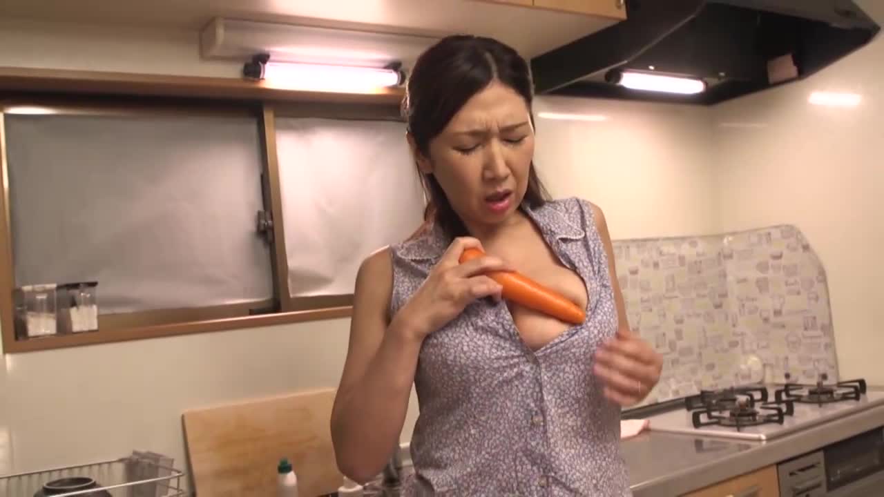 Forbidden sex with my wife&#039;s mother. I prefer to have sex with my mother-in-law than my wife. Ryoko Iori - AV大平台-Chinese Subtitles, Adult Films, AV, China, Online Streaming