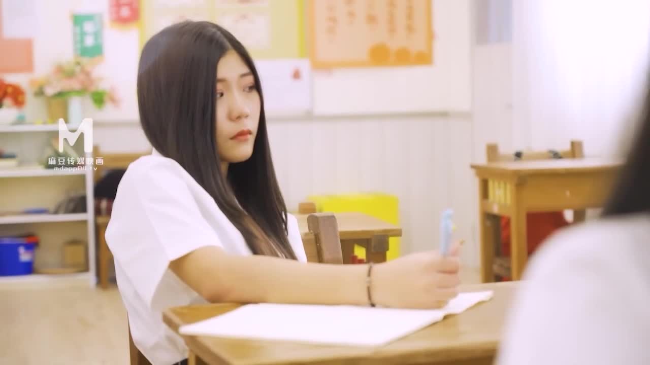 Love, love, love, love, fuck the teachers and students - AV大平台-Chinese Subtitles, Adult Films, AV, China, Online Streaming