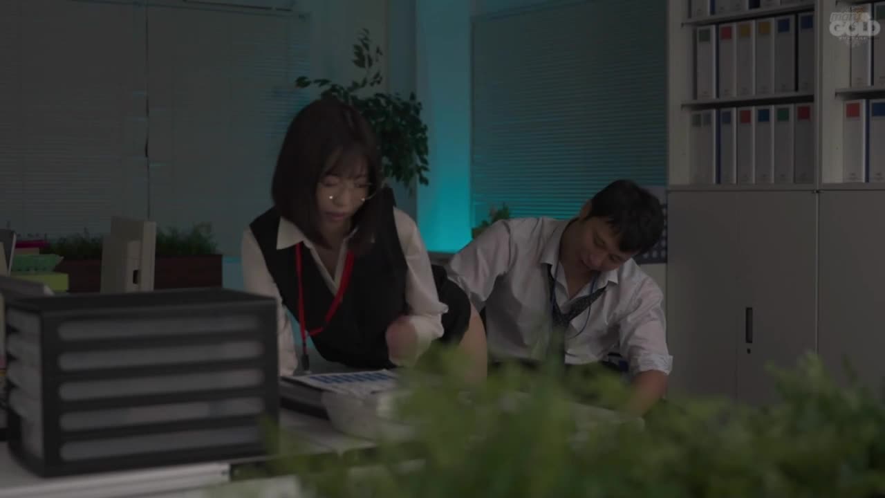 The ordinary office worker with big ass and glasses who has no sense of existence in the company can come to SEX immediately as long as she is called, but her technique is too superb. I cum many times... - AV大平台-Chinese Subtitles, Adult Films, AV, China, Online Streaming