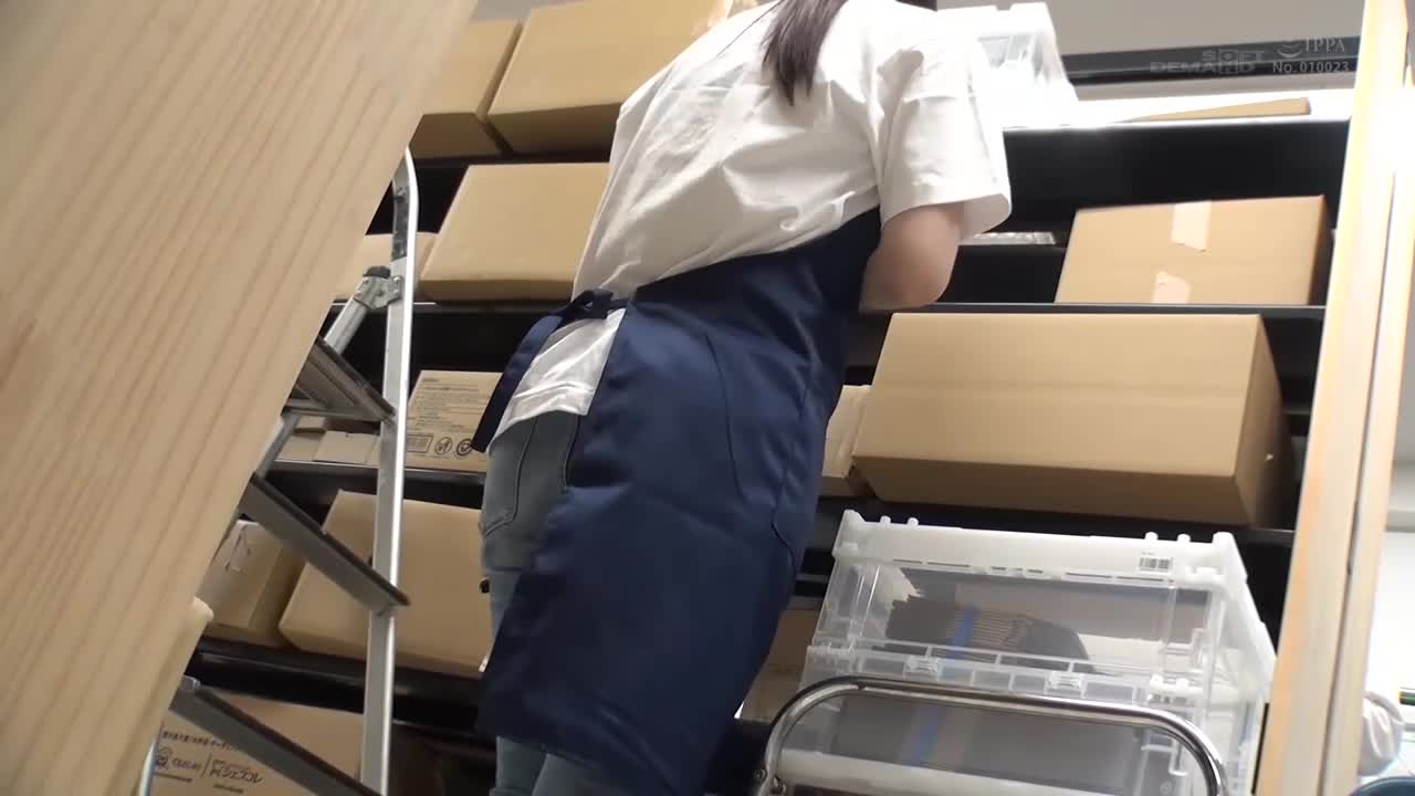 A female college student working in a warehouse that made me ejaculate immediately when the itch was overwhelmed during sorting assignments. The appearance is simple, but BAKYUMUFERA is super dirty. A... - AV大平台-Chinese Subtitles, Adult Films, AV, China, Online Streaming