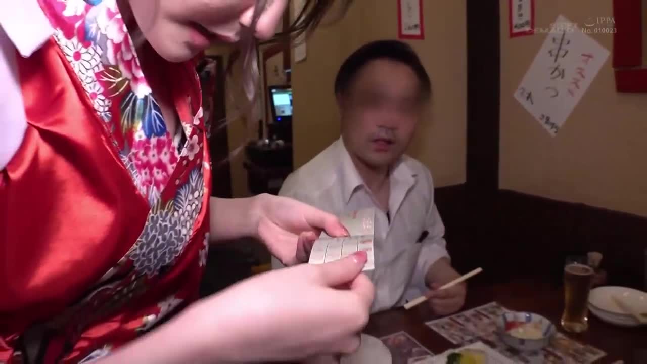 If you give 1000 yen, you&#039;ll be licking like crazy...? ! Go to the fast, cheap, and powerful bar where there is an instant blowjob, licking, and handjob! God-level correspondence of quick blowjob and... - AV大平台-Chinese Subtitles, Adult Films, AV, China, Online Streaming