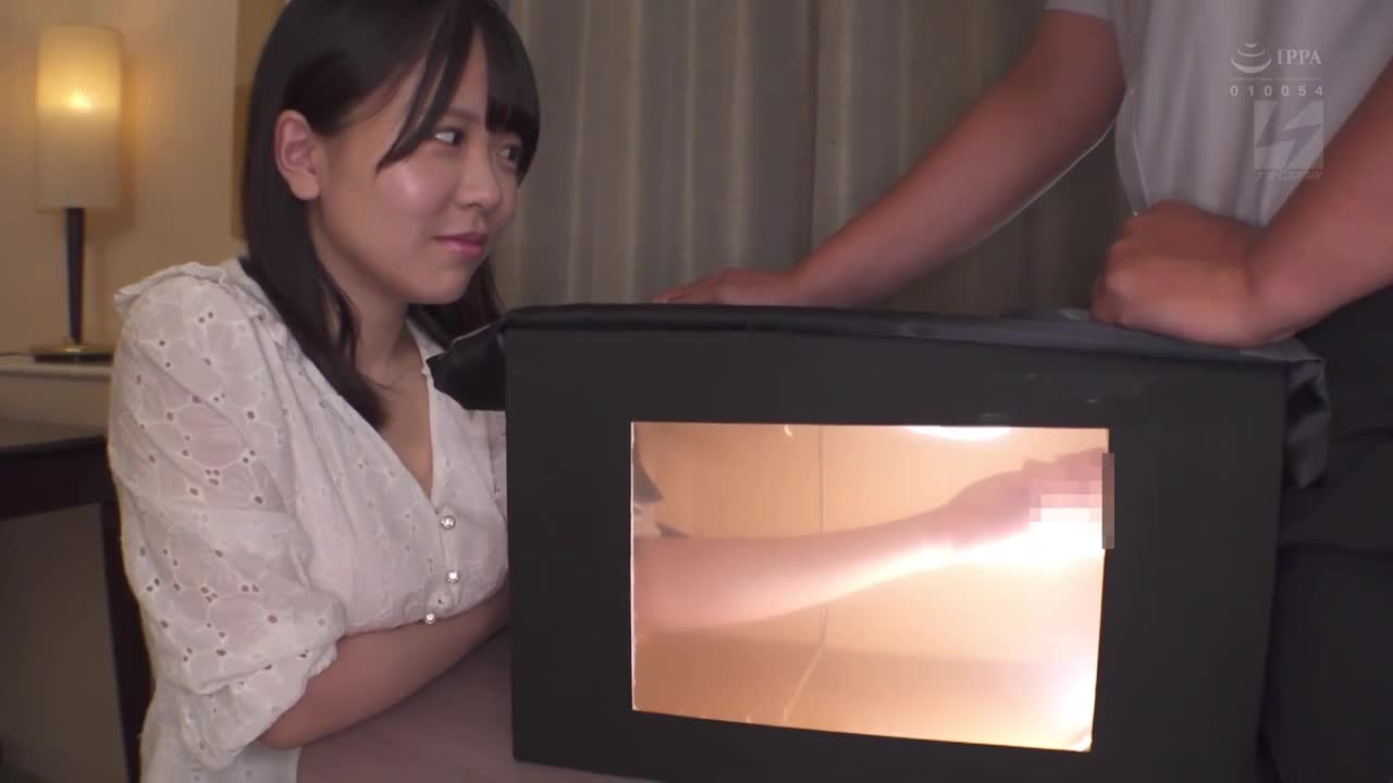 What&#039;s in the box? She showed her dick to a simple college girl, and she was excited about the big dick... So she had a bareback sex that made her blush ashamed - AV大平台-Chinese Subtitles, Adult Films, AV, China, Online Streaming