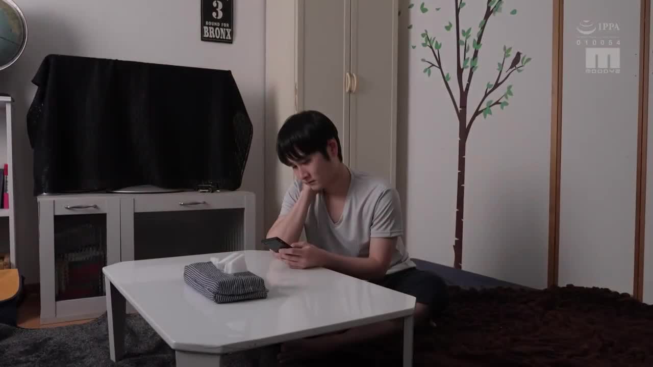 My favorite girlfriend was drugged by a bad classmate and fucked into a mess... I got an erection when I saw this screen Xinyoucai - AV大平台-Chinese Subtitles, Adult Films, AV, China, Online Streaming