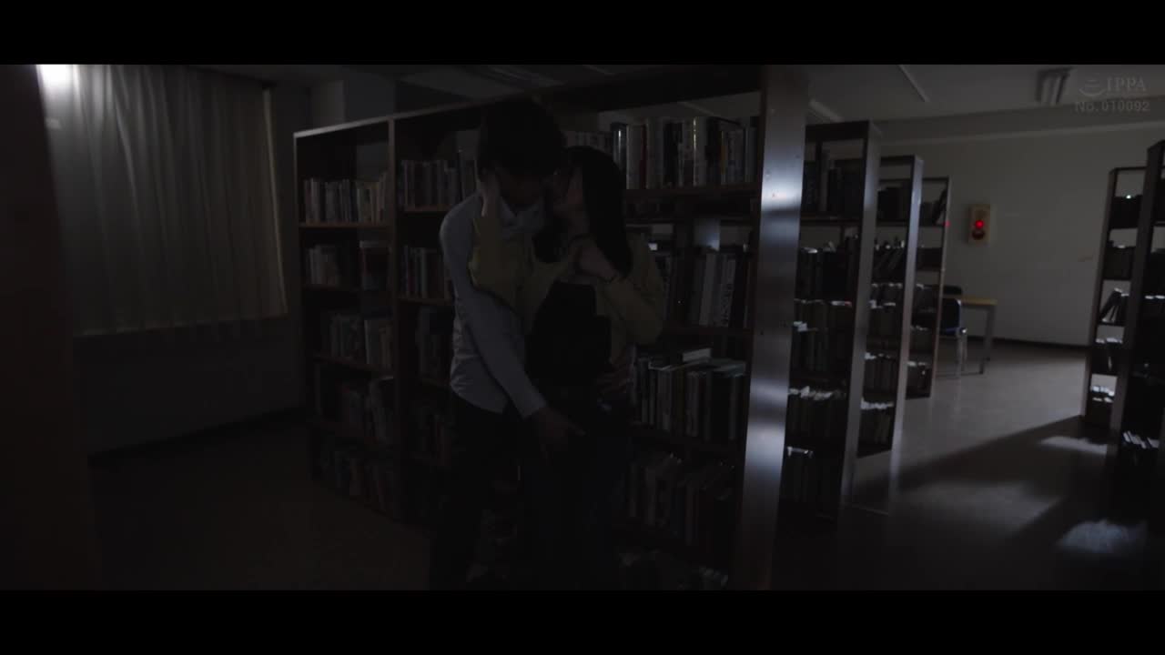 I want to date that person. Confess quietly in the library at night. Then make love. Yayoi Mizuki - AV大平台-Chinese Subtitles, Adult Films, AV, China, Online Streaming