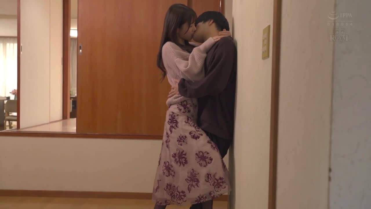 The only relationship I had with my sister-in-law was kissing...but I couldn&#039;t bear it. The thick saliva was intertwined and they continued to have sex in secret. Itsukaichi Mei - AV大平台-Chinese Subtitles, Adult Films, AV, China, Online Streaming