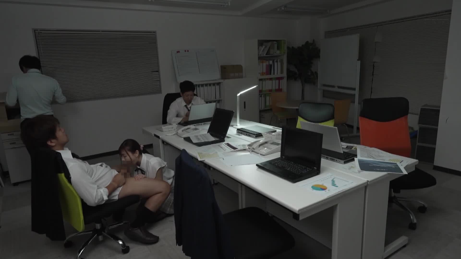 The reason this black corporate warrior doesn&#039;t quit her job is because accountant Mr. Ayase&#039;s body is convenient enough to let him fuck her right away if she feels uncomfortable during overtime. Ayas... - AV大平台-Chinese Subtitles, Adult Films, AV, China, Online Streaming