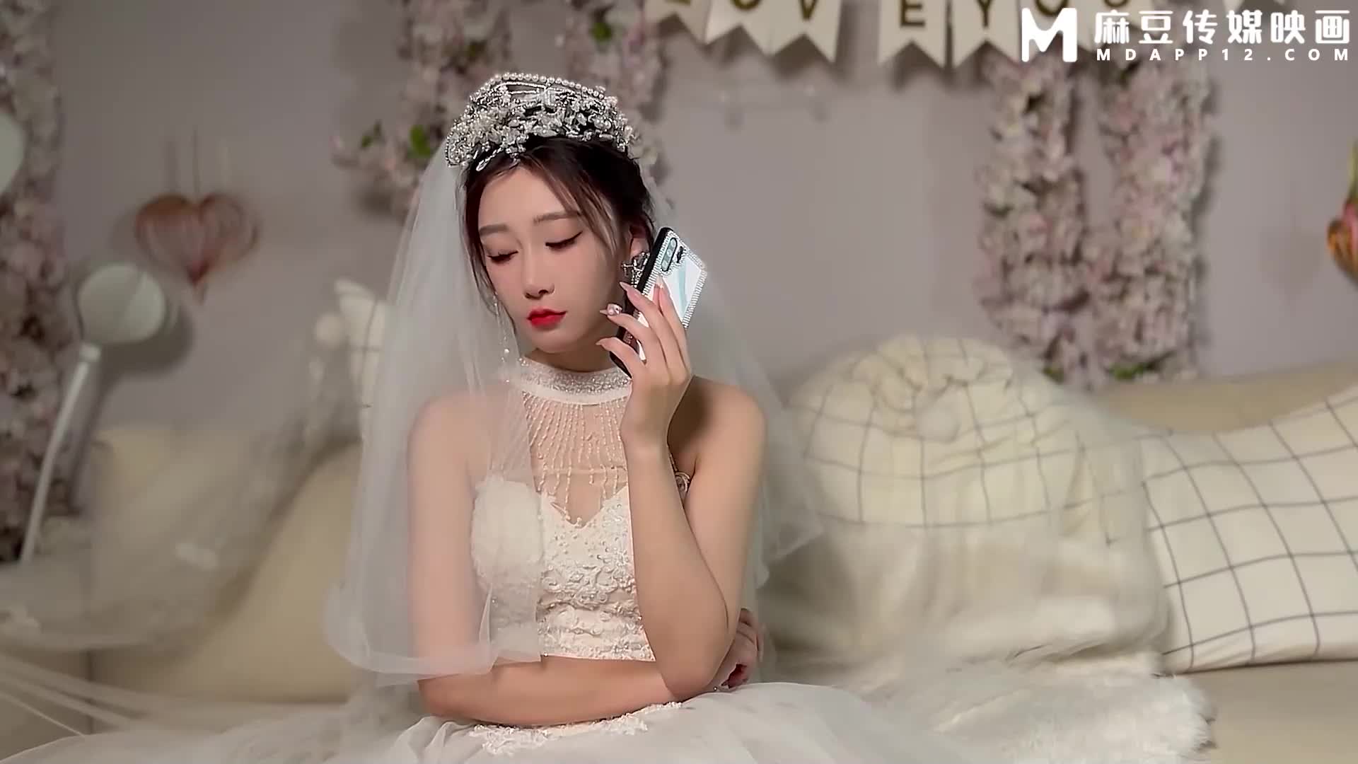 The promised ex’s cock hidden under the wedding dress is hard to forget - AV大平台-Chinese Subtitles, Adult Films, AV, China, Online Streaming