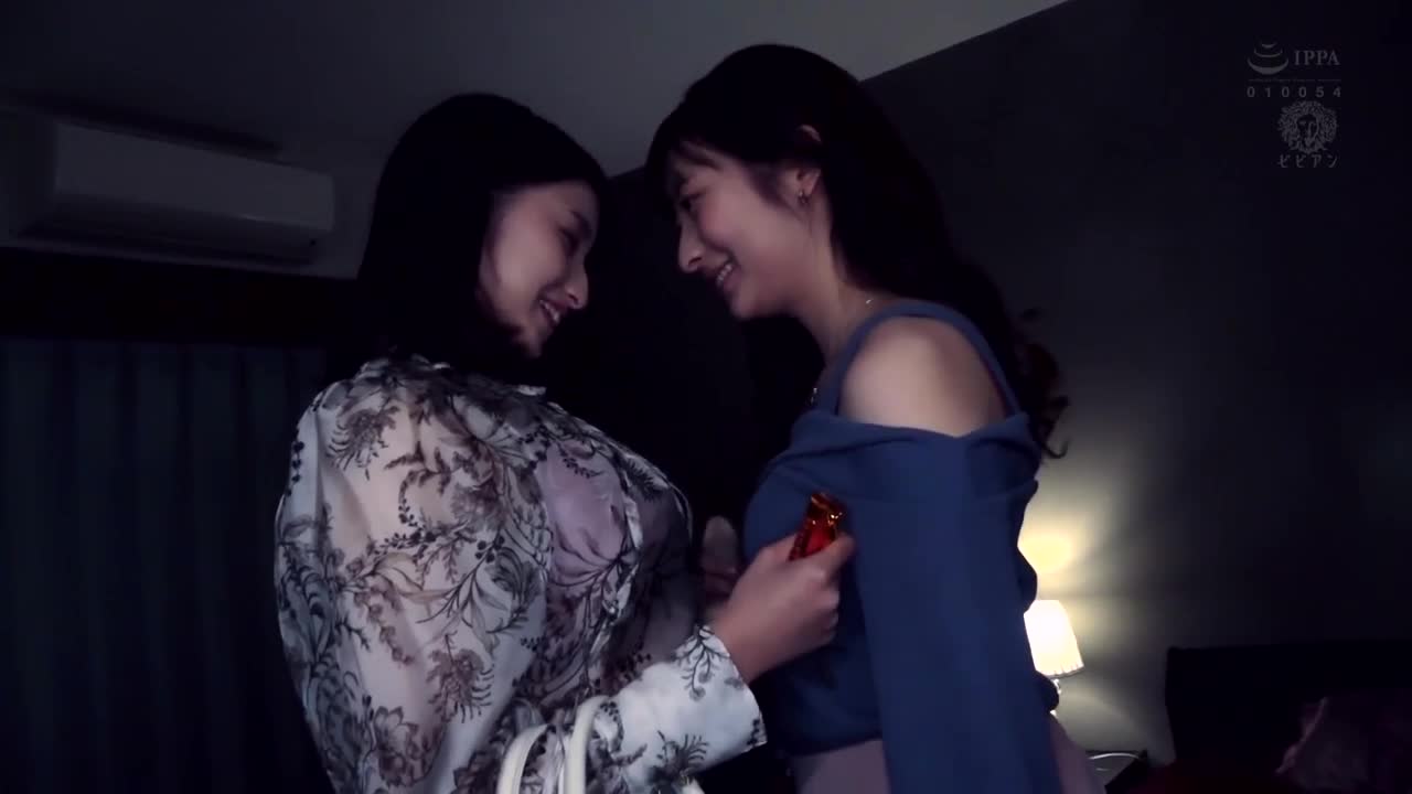 Tongue Kissing Secret Lesbian Mania ~ We were mesmerized by the tongue kiss covered in saliva ~ - AV大平台-Chinese Subtitles, Adult Films, AV, China, Online Streaming