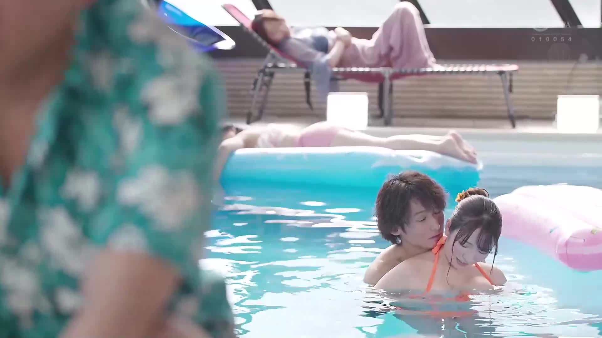 Resort swimming pool NTR Exclusive beauty × mature bikini... NTR plot with a sense of immorality and a sense of openness. Xiaohuanuan - AV大平台-Chinese Subtitles, Adult Films, AV, China, Online Streaming