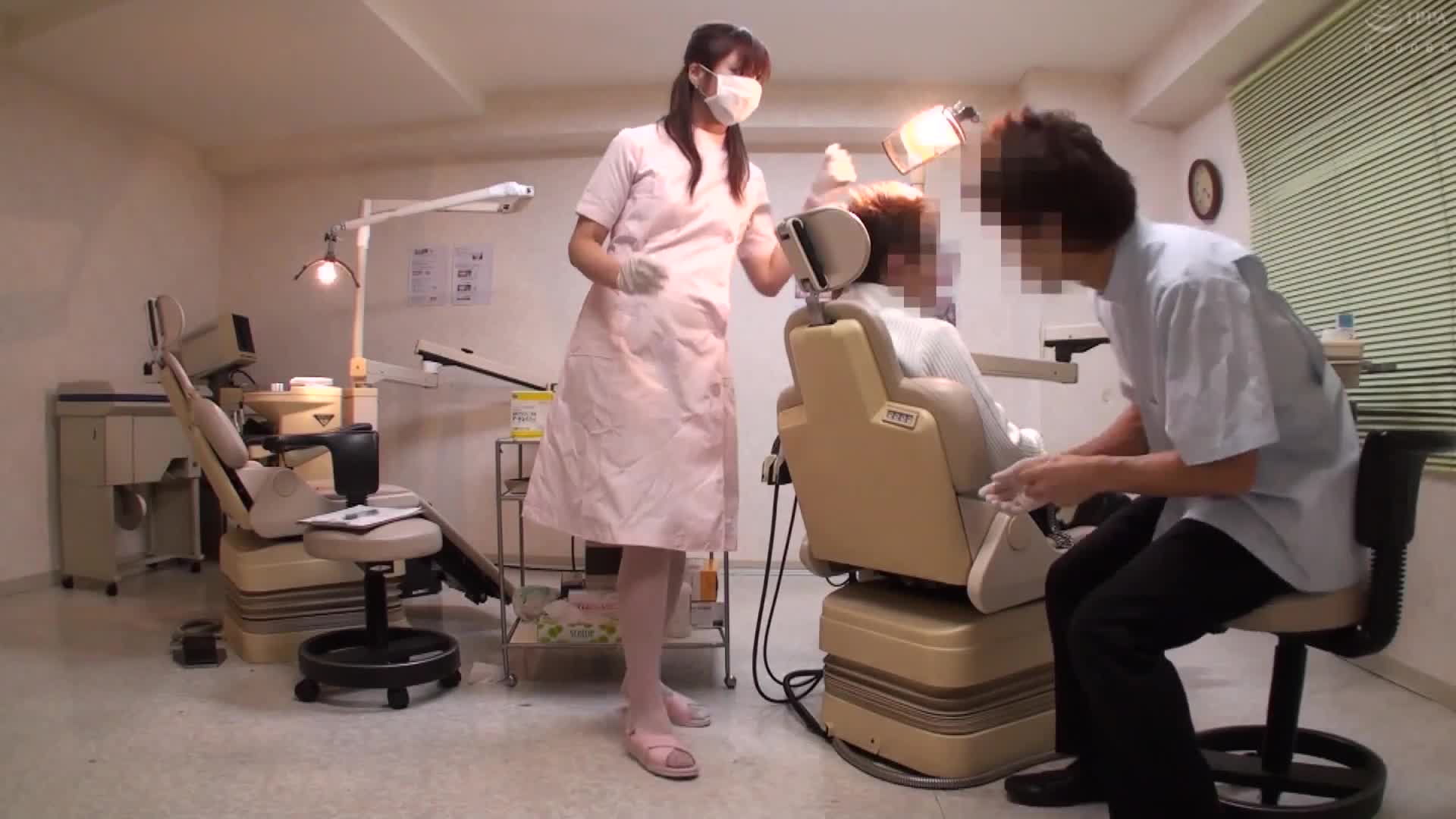 What would happen in a dental office if you pranked a dental assistant and asked her to treat you without ejaculating, &quot;even if it&#039;s just a blowjob...&quot;! ? 4 hours - AV大平台-Chinese Subtitles, Adult Films, AV, China, Online Streaming