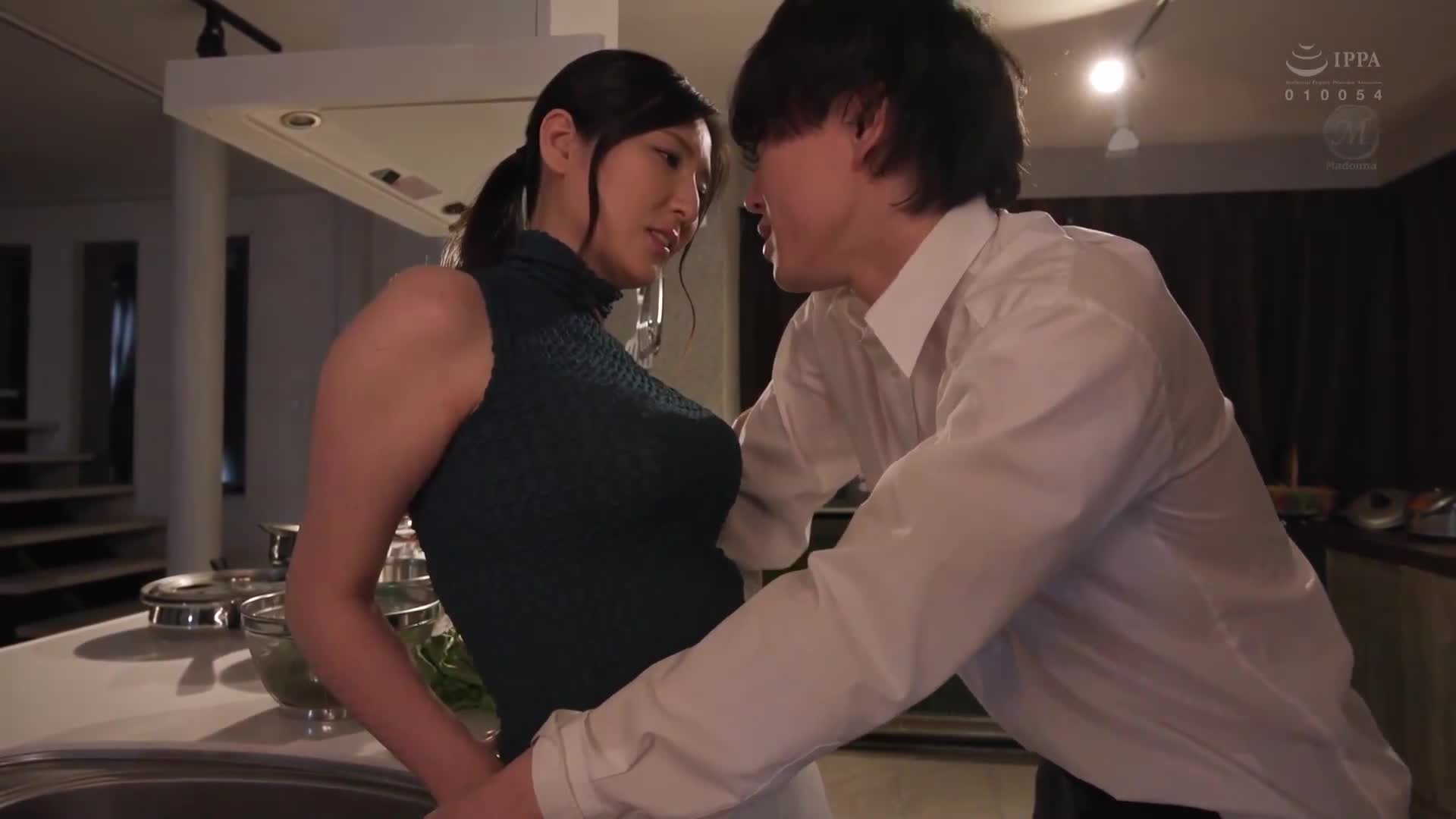 My son’s friend couldn’t control the mating and continued to be brought to orgasm... Shiina Yuna - AV大平台-Chinese Subtitles, Adult Films, AV, China, Online Streaming