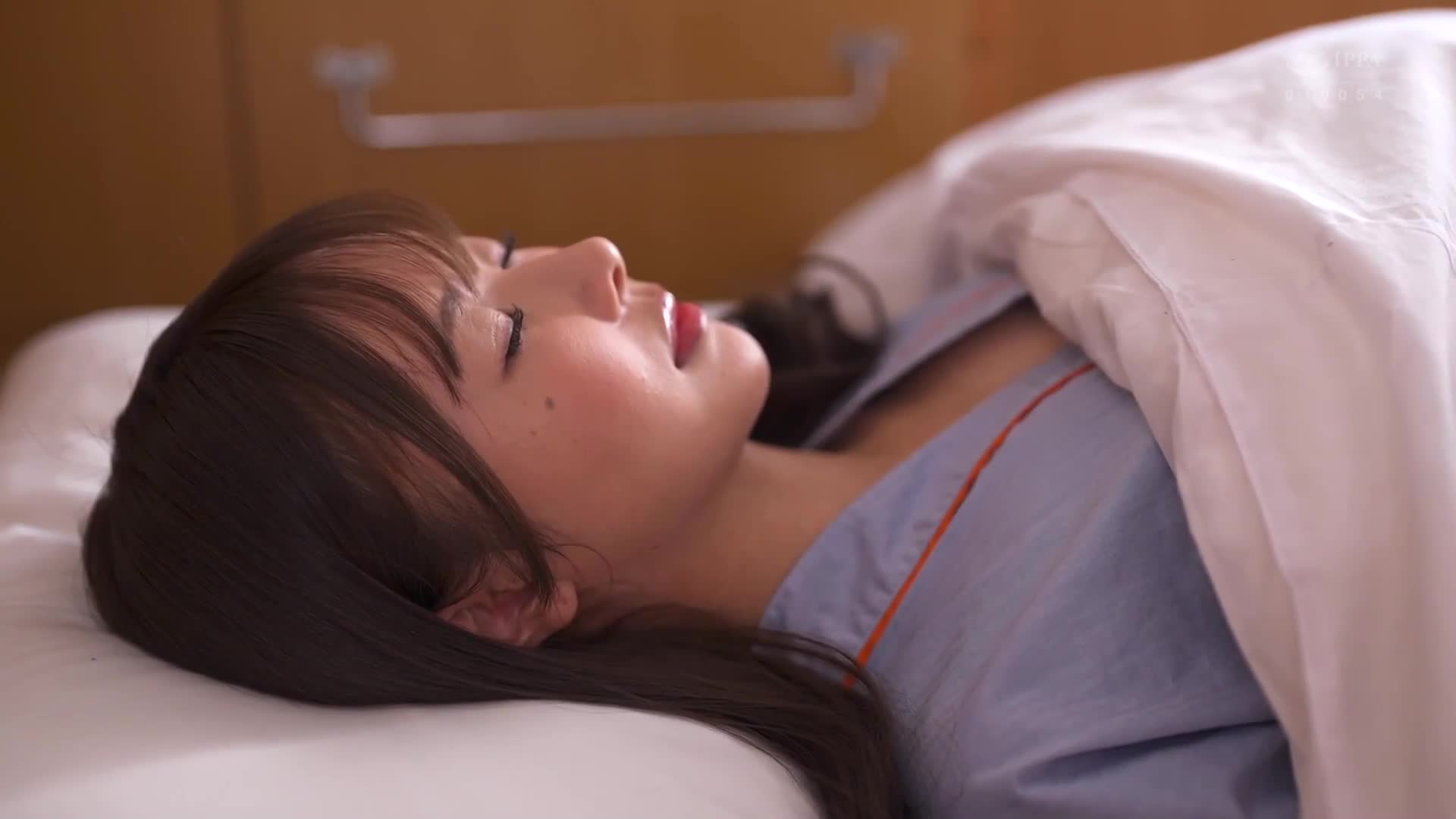 Exclusively for the poor beauty, &quot;sleeping and falling&quot;, she falls into sleep unknowingly every time... The wife comes out of the clinic for lewdness, and the perverted doctor&#039;s &quot;sleep rape&quot; file 04.... - AV大平台-Chinese Subtitles, Adult Films, AV, China, Online Streaming