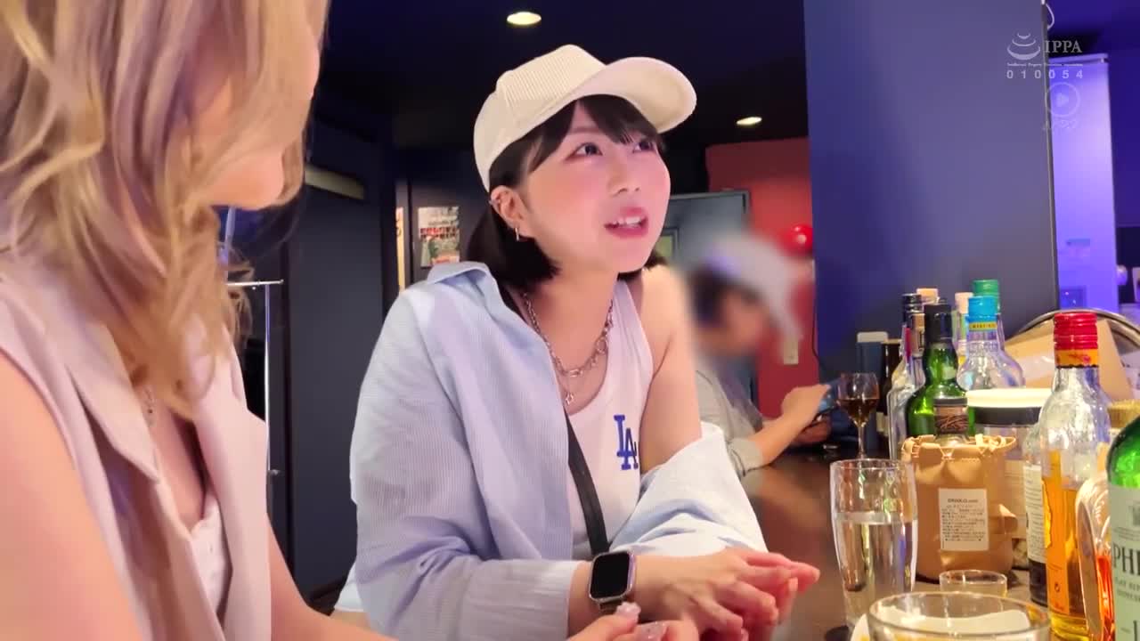 The lesbian bar on the street in Shinjuku City is tempting, but the men are not interested, so they fuck the lesbian amateur girl until her penis collapses! - AV大平台-Chinese Subtitles, Adult Films, AV, China, Online Streaming