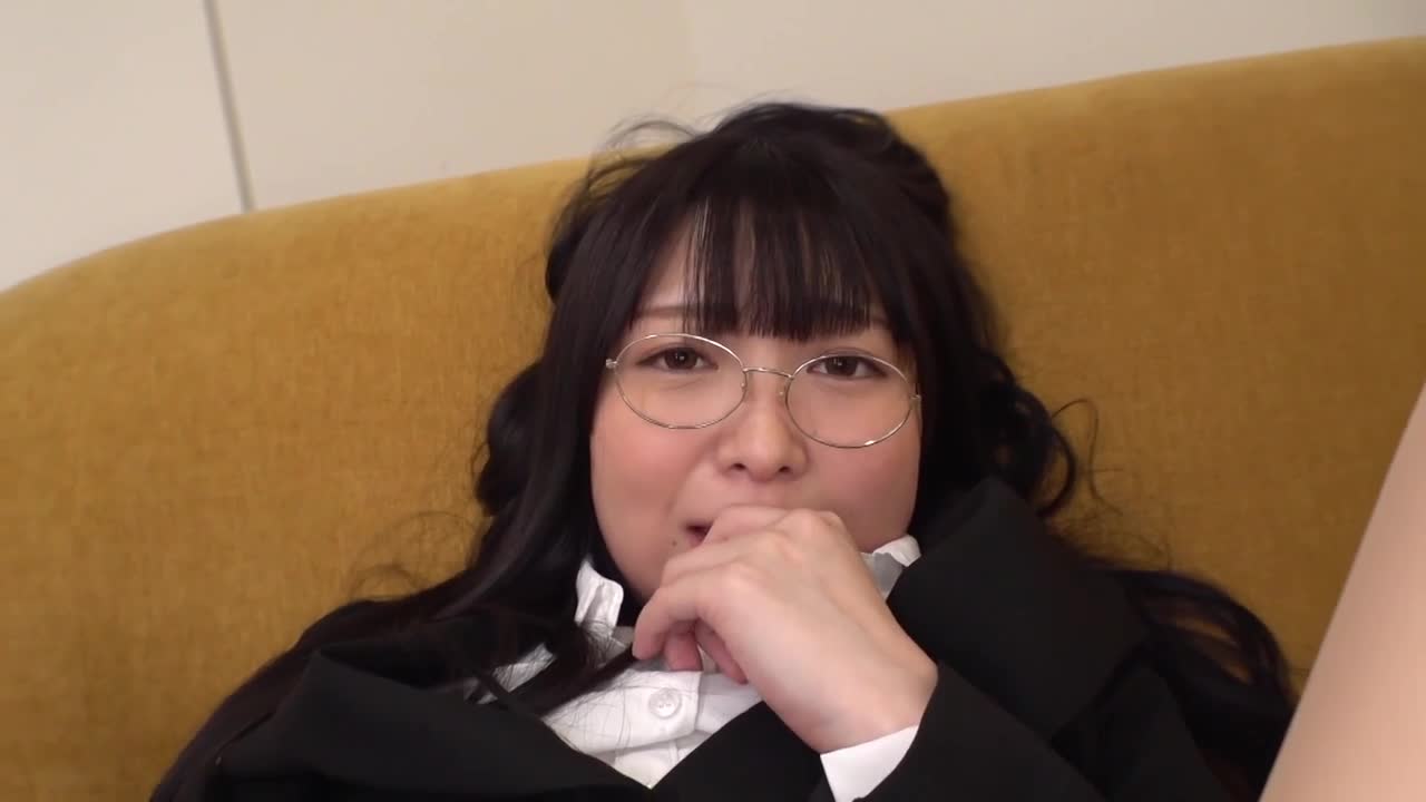 The simple and serious girl with glasses is the company&#039;s submissive sex worker Sakura Kana - AV大平台-Chinese Subtitles, Adult Films, AV, China, Online Streaming