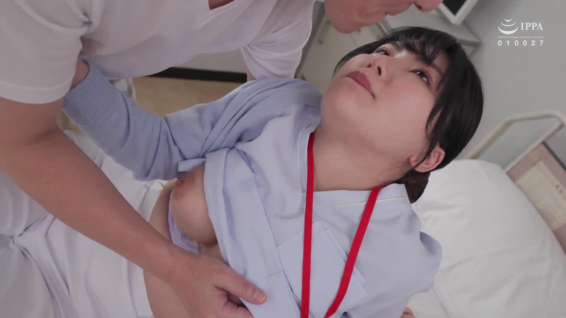 The nurse in charge had very attractive breasts and I begged her to let me rub them and she let me cum and fuck her. - AV大平台-Chinese Subtitles, Adult Films, AV, China, Online Streaming