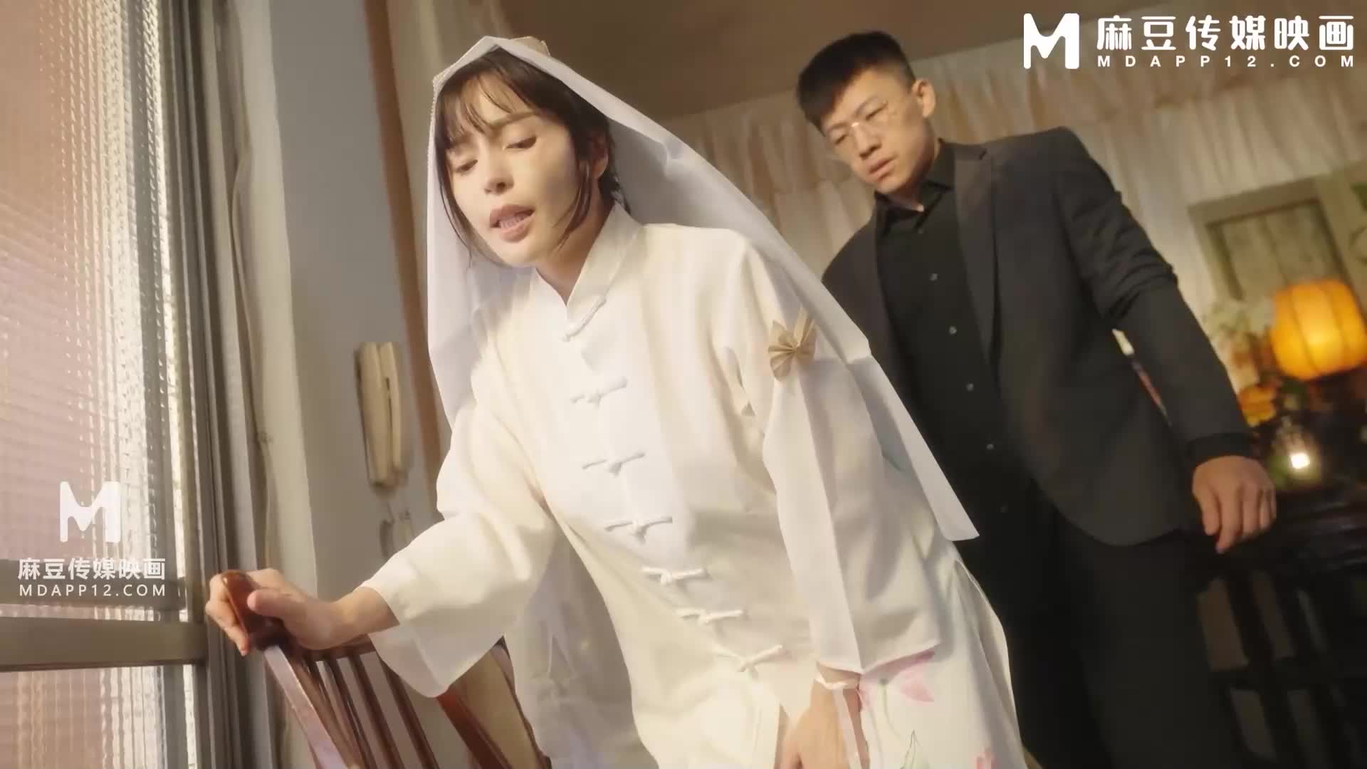 Widow had an affair at the funeral hall and was fucked hard in front of her portrait - AV大平台-Chinese Subtitles, Adult Films, AV, China, Online Streaming