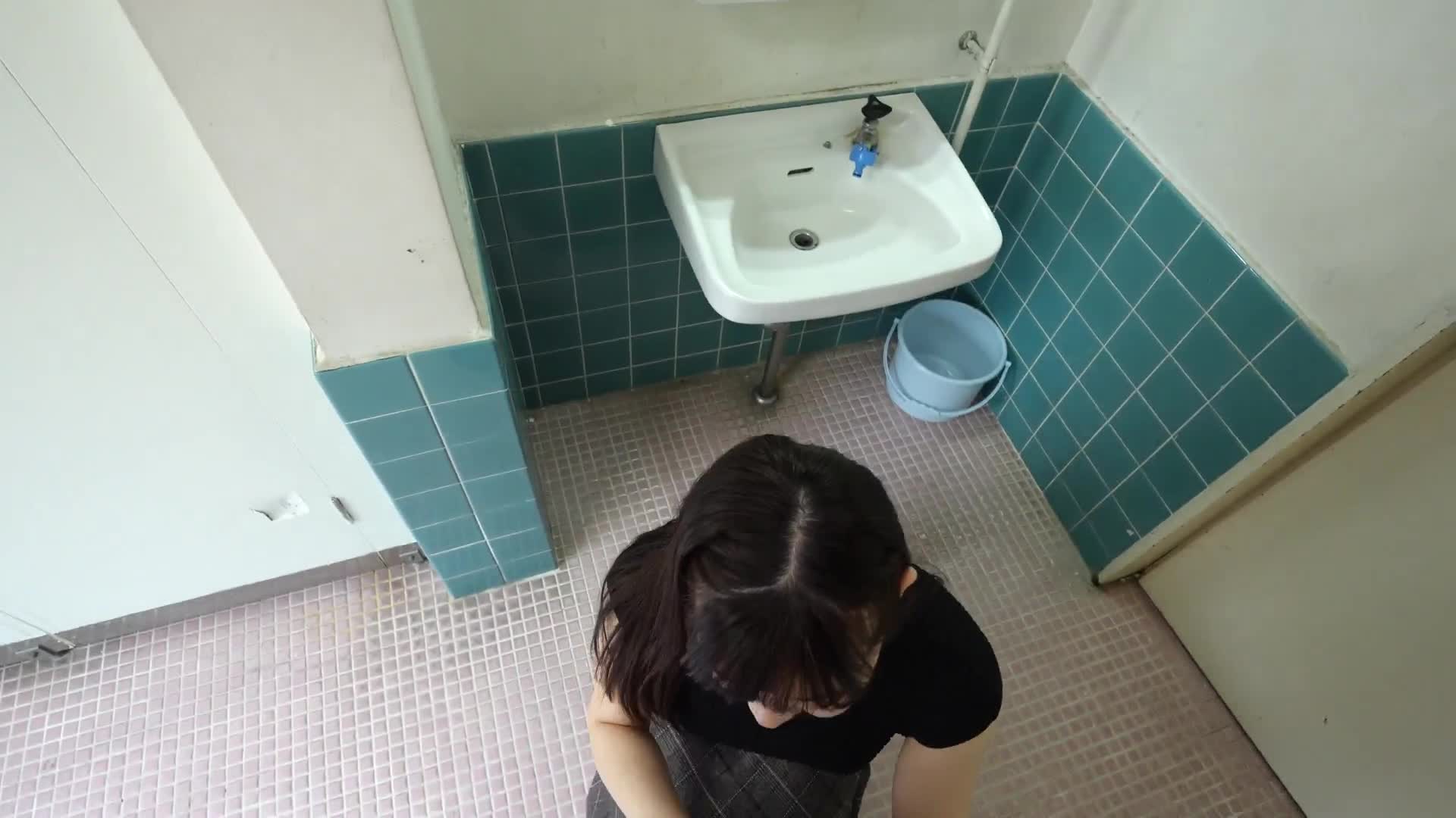 Hey! ! In a place like this! ? Amateur Girl&#039;s Thrilling Secret Blowjob 3 - AV大平台-Chinese Subtitles, Adult Films, AV, China, Online Streaming