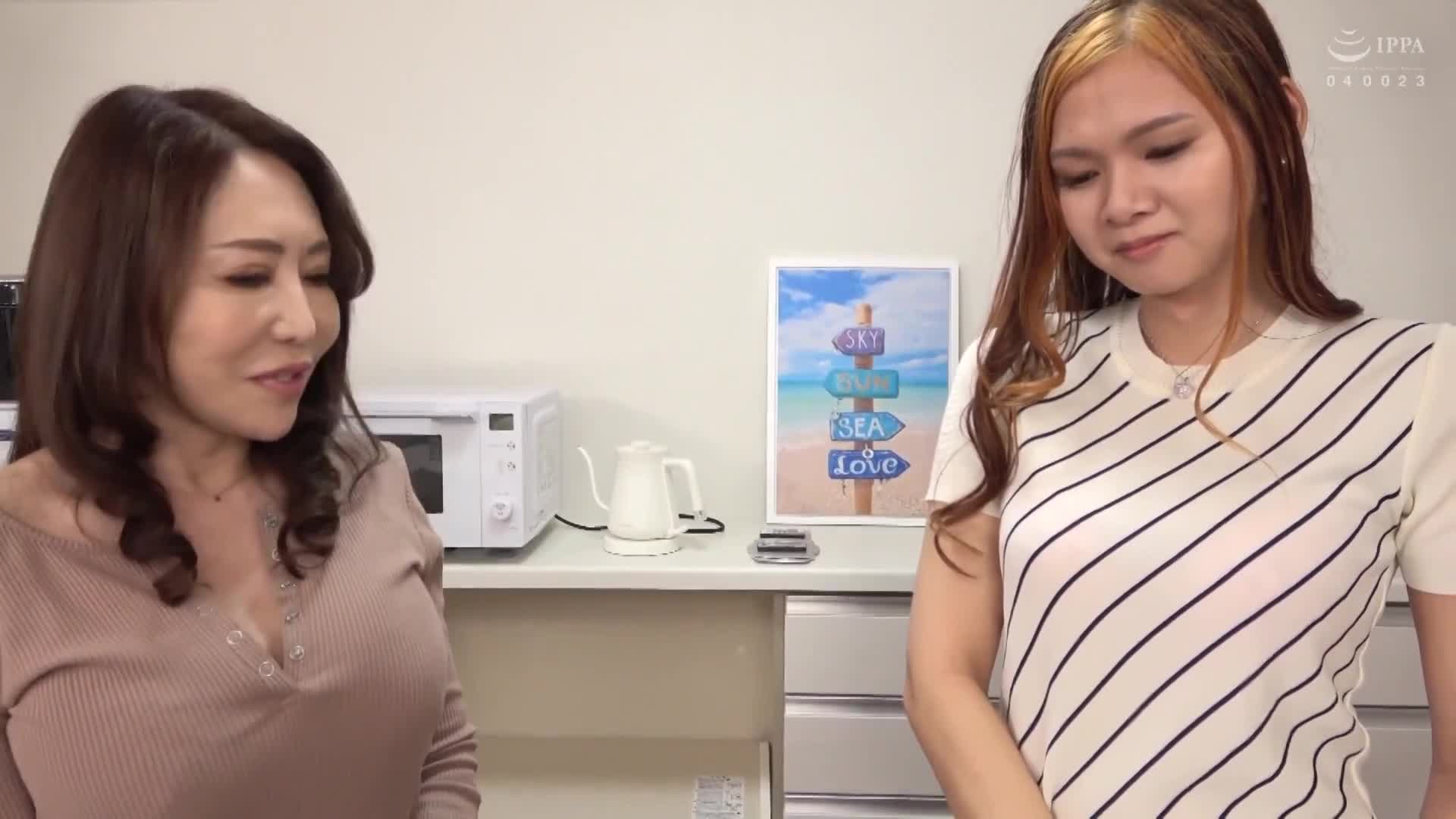 It feels good...Mom My son is a transsexual when he returns! Eight lewd stories of mothers and daughters! - AV大平台-Chinese Subtitles, Adult Films, AV, China, Online Streaming