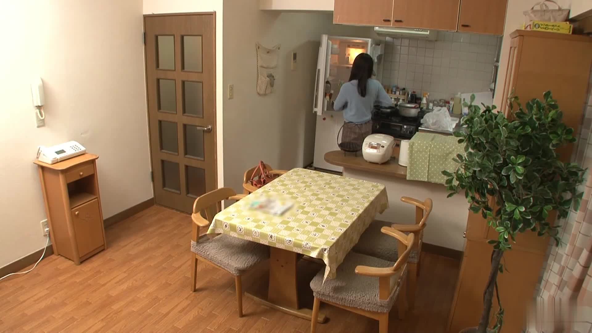 [VIP On Demand] Director: Father Starring: Mother The last chance for a father who borrowed money. Please let his daughter shoot AV. The daughter who was violated knew nothing, but everything was arranged by her father. In order to pay off the debt, the father chose the method of making his daughter... - AV大平台-Chinese Subtitles, Adult Films, AV, China, Online Streaming