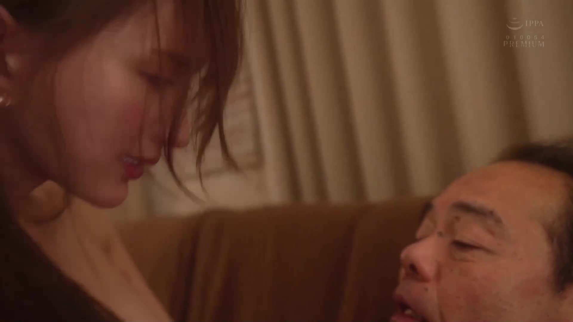 Kei is my (stepfather&#039;s) flesh toilet. When my son, who is impotent, takes a 20-minute break in the shower...I make her pregnant with endless thrusts and continuous internal ejaculations. Yui Kei - AV大平台-Chinese Subtitles, Adult Films, AV, China, Online Streaming