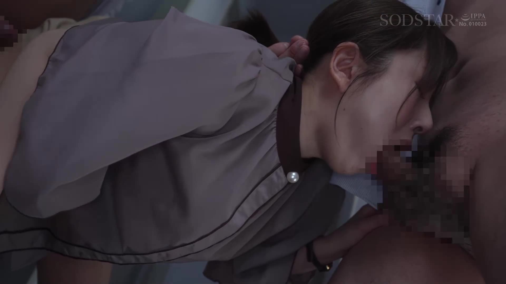 串刺中出亂交 引率担當的研修營遭憤恨的新進員工...美腿人事部OL青空光總是被封鎖著上下穴，身心不安地承受陰道射精。 - AV大平台 - 中文字幕，成人影片，AV，國產，線上看