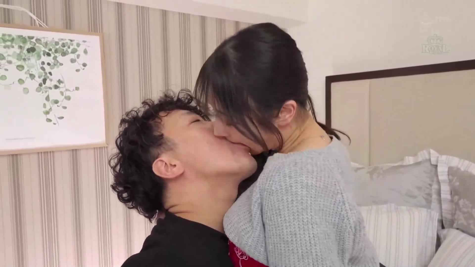 邻居强奸后，被唤醒的性欲难以抑制，子宫渴望着一次、两次、三次的射精...在汗水淋漓的性交中沉溺的巨乳妻。小野坂唯香 - AV大平台-中文字幕,成人影片,AV,国产,线上看