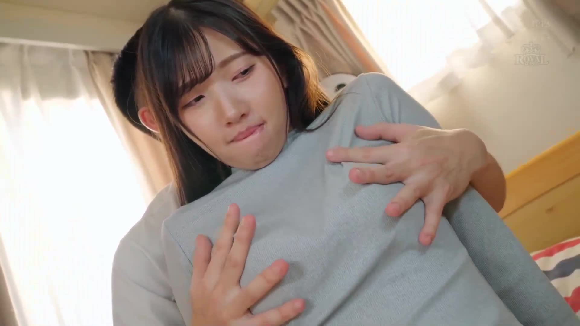 看到隔壁的模特級姊姊看著妄想色情漫畫！這位害羞淫蕩的她一直要求做愛直到陽具完全空虛。巴煇 - AV大平台 - 中文字幕，成人影片，AV，國產，線上看