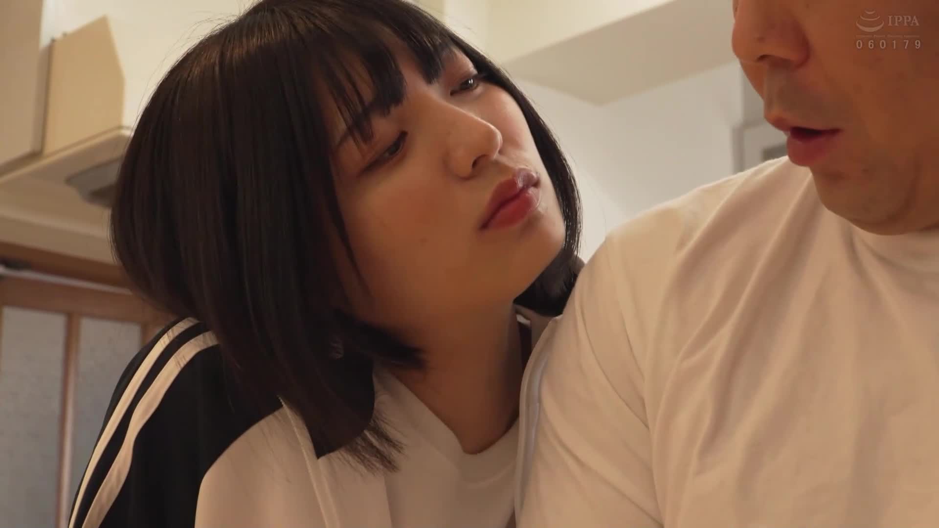 An old man licks me and falls - after-school J● Nijimura Yumi gets horny after a sour kiss from her boyfriend&#039;s dad - AV大平台-Chinese Subtitles, Adult Films, AV, China, Online Streaming