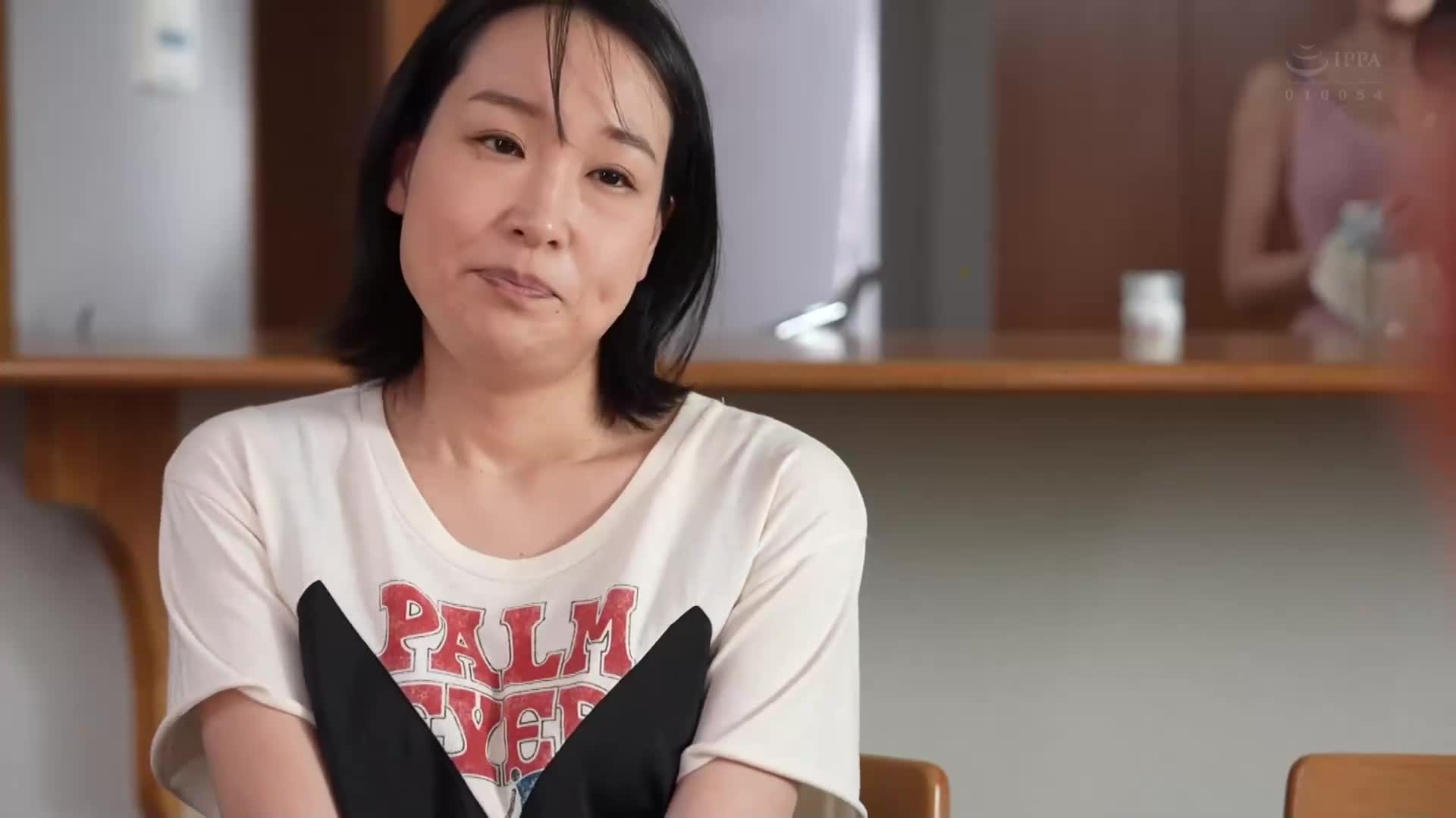 在我妻子懷孕期間，連自慰都被禁止了，我便和來京的岳母真由香多次進行了種植性行為...。瑤真由香 - AV大平台 - 中文字幕，成人影片，AV，國產，線上看