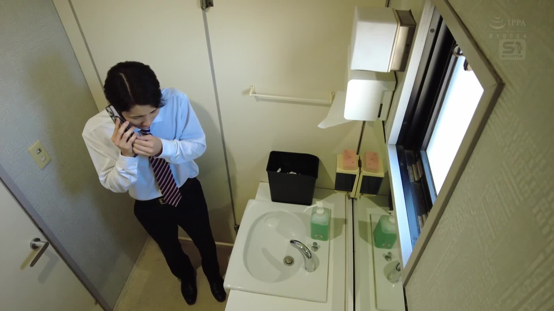 你能忍受穿著校園泳裝向你逼近的女高中生嗎？被學生幼小的身體誘惑，理性全失的老師瘋狂地做了許多事。 早坂姬 - AV大平台 - 中文字幕，成人影片，AV，國產，線上看