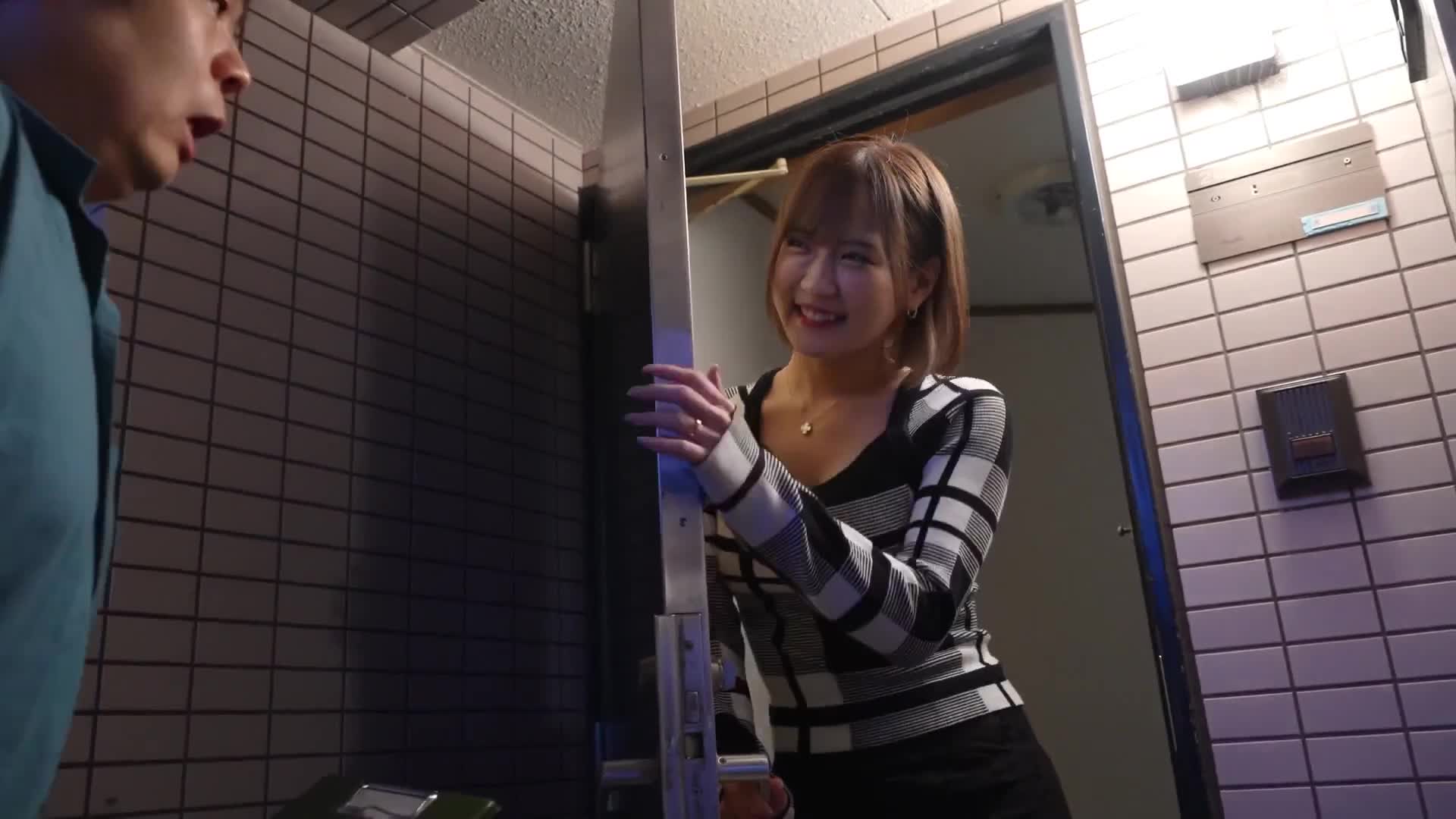 「等待先生和孩子回家的時間◆」在家事和育兒的空閑時間中快速賺錢 鄰居現代家庭主婦的秘密工作板 - AV大平台 - 中文字幕，成人影片，AV，國產，線上看