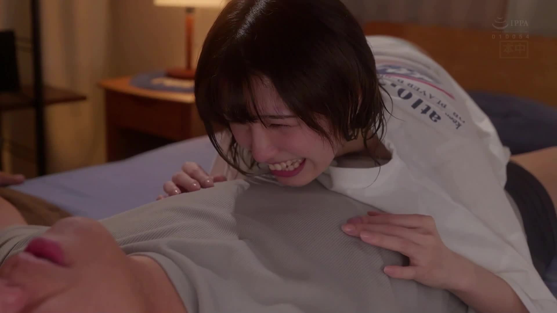 因为暴雨无法回家...放学后，我避难到老师家里，一次又一次地被灌满了湿润的淫穴...。仓本蓳 - AV大平台-中文字幕,成人影片,AV,国产,线上看