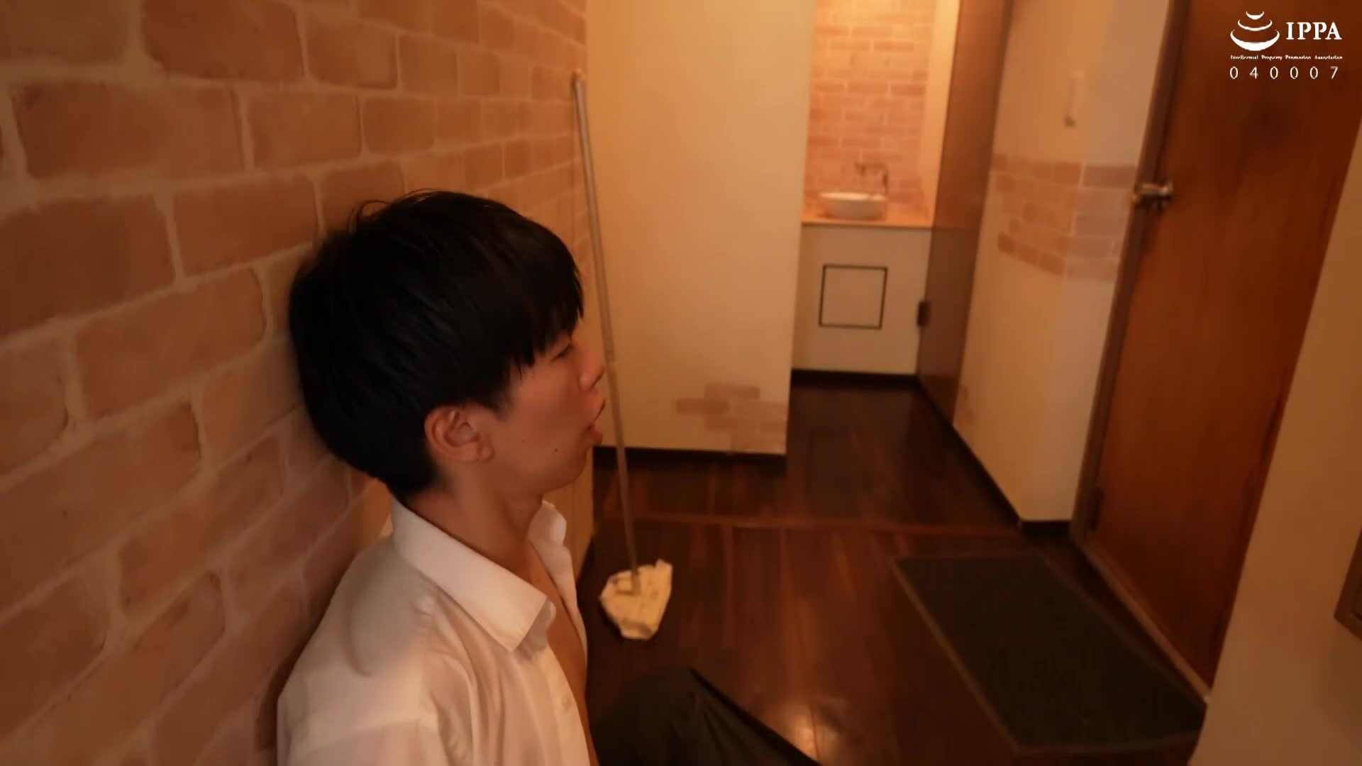 G-cup blonde black gal is the boss behind the cafe! ? Dominate the dick with a free-spirited pussy and squeeze out the sperm! Dirty talk &amp; licking continuous creampie SEX Kurosaki Hana - AV大平台-Chinese Subtitles, Adult Films, AV, China, Online Streaming