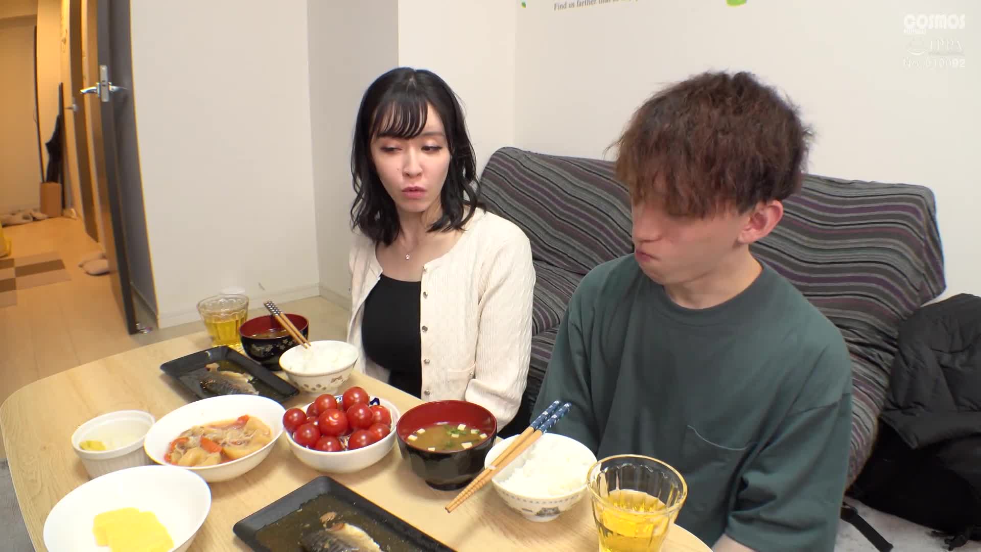 自甘墮落的熟妻肉便器，超強母性與極強性欲讓我隨便射隨便爽！ 宇佐美翠 - AV大平台 - 中文字幕，成人影片，AV，國產，線上看