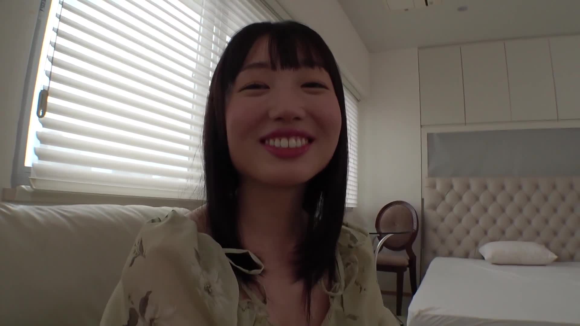 美白清楚系女友太過悶悶不樂！不自慰！性行為也不太愛，但一旦插進超硬的雞雞，立刻大變身！被狠狠地抽插，多次高潮！潮水噴射不停，性感覺醒！【初次拍攝】網絡AV報名→AV體驗拍攝 2459 - AV大平台 - 中文字幕，成人影片，AV，國產，線上看