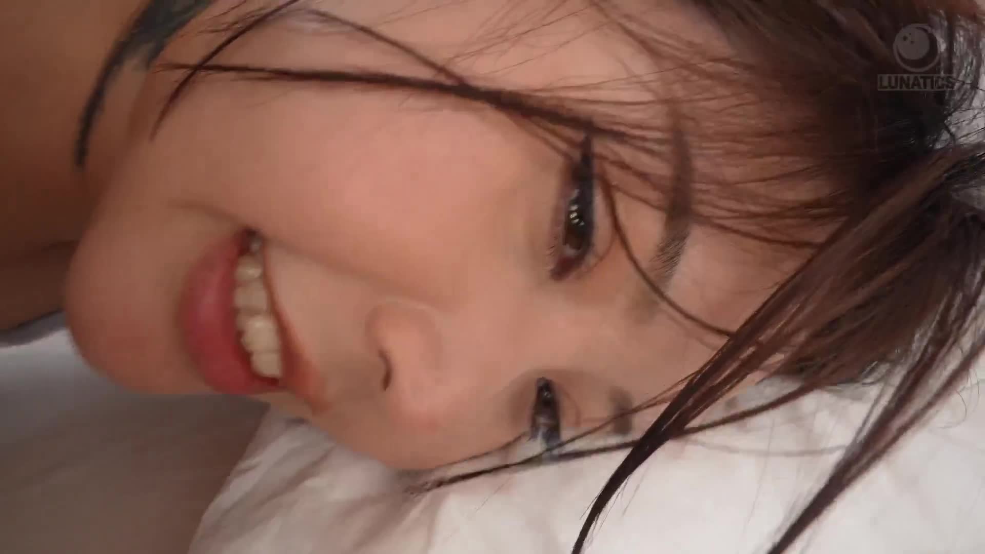 當先生出差時，在家中與絕倫巨屁股健美叔母私下訓練不禁忍不住壓迫性肌肉肛門擊即插入！讓她臉部表情痙攣般興奮，不斷射精到肛門裡。八神乃惠美 - AV大平台 - 中文字幕，成人影片，AV，國產，線上看