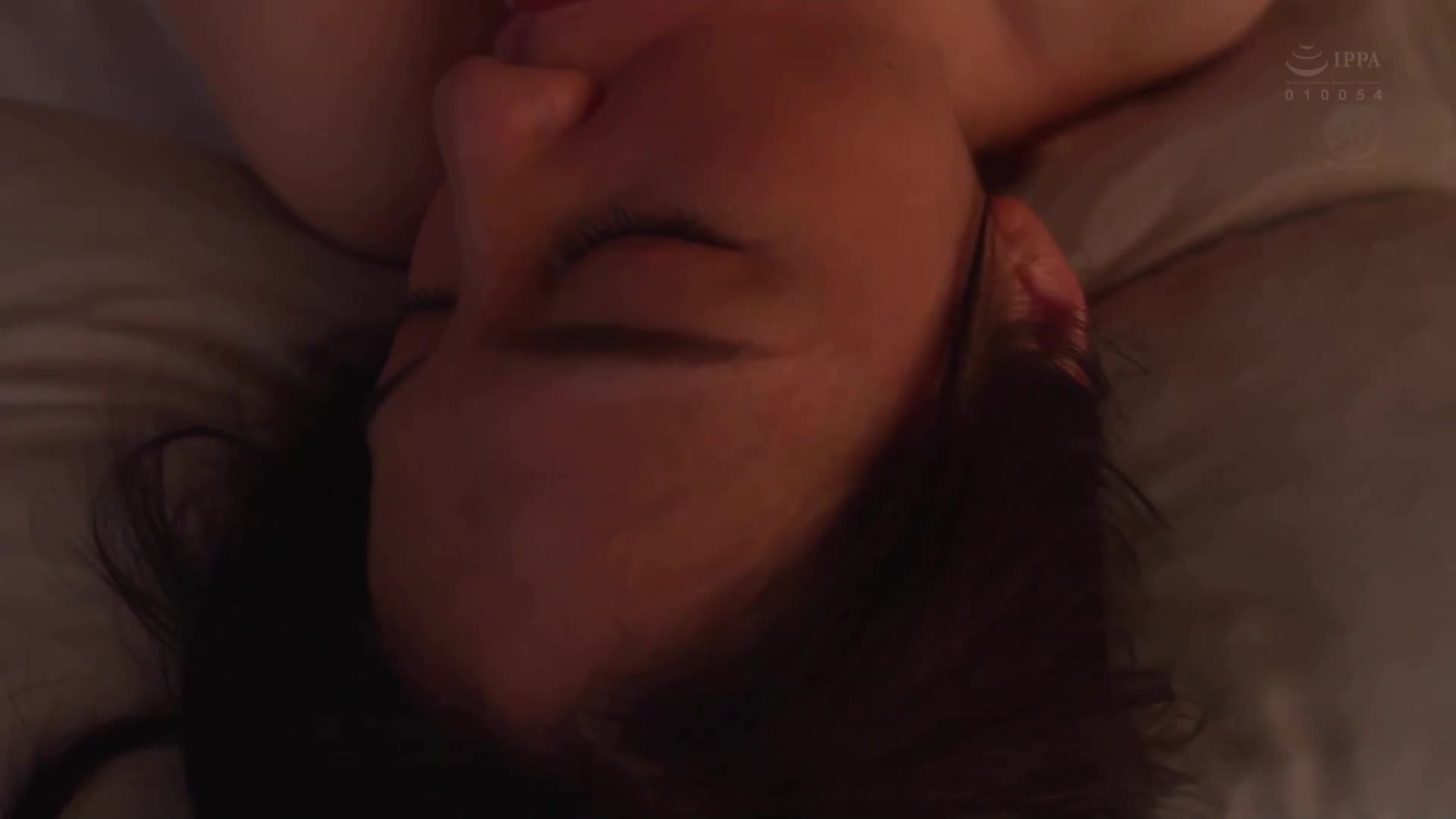 回鄉後，我發現祖父和母親有了一段關係。那天我目睹的事件改變了我一生，讓我成為了一個≪熟女愛好者≫。椿紗枝 - AV大平台 - 中文字幕，成人影片，AV，國產，線上看