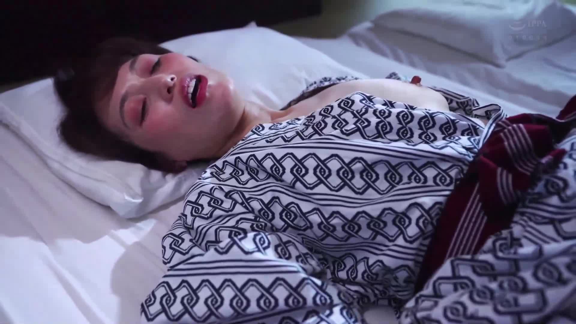 十年來，對母親的愛意不渝，持續追擊並連續16次內射亂倫。星冬香 - AV大平台 - 中文字幕，成人影片，AV，國產，線上看