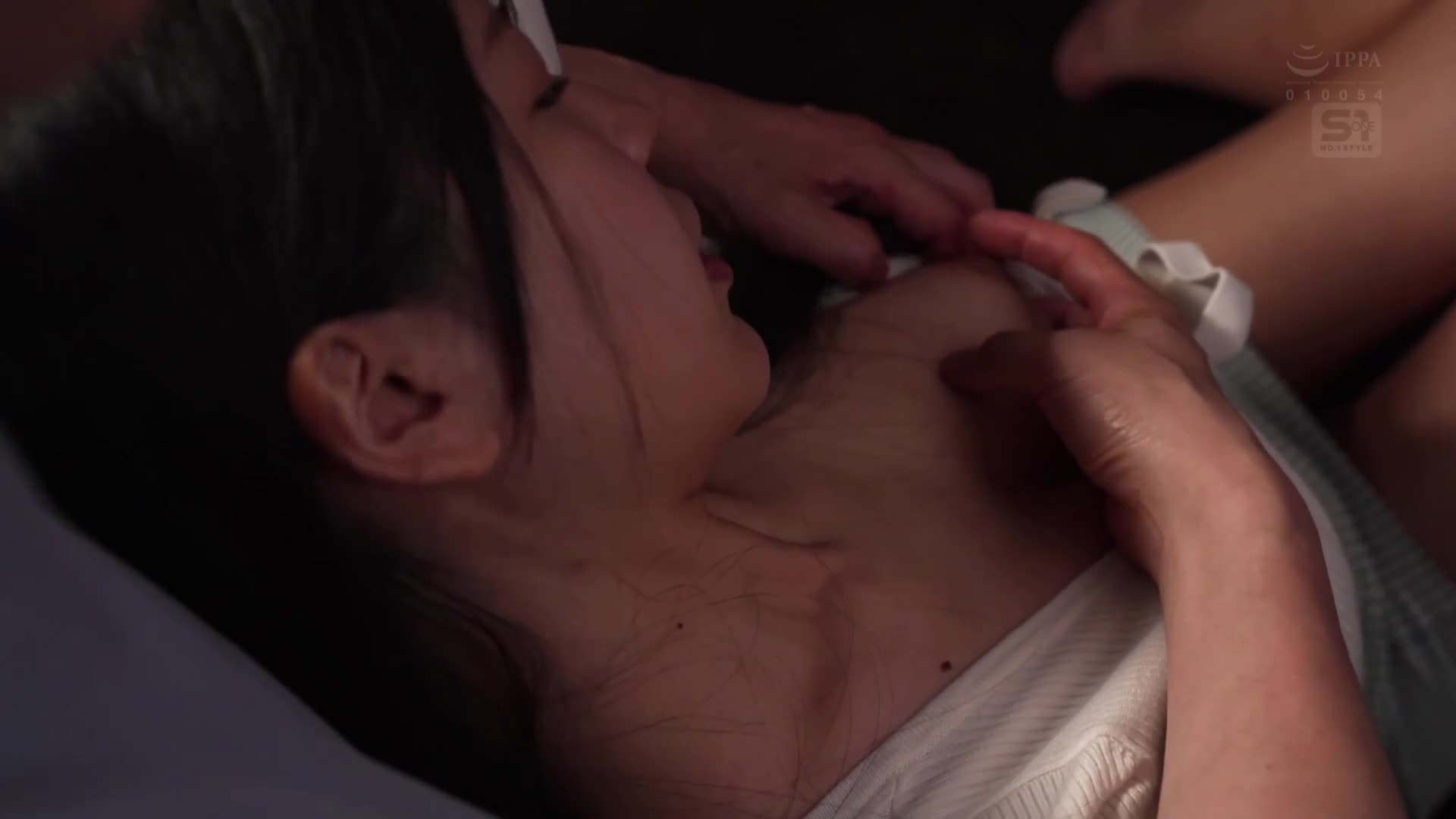 当我去租色情影片时，与收银柜台的女孩一见钟情，我们疯狂地做爱了。浅野心 - AV大平台-中文字幕,成人影片,AV,国产,线上看