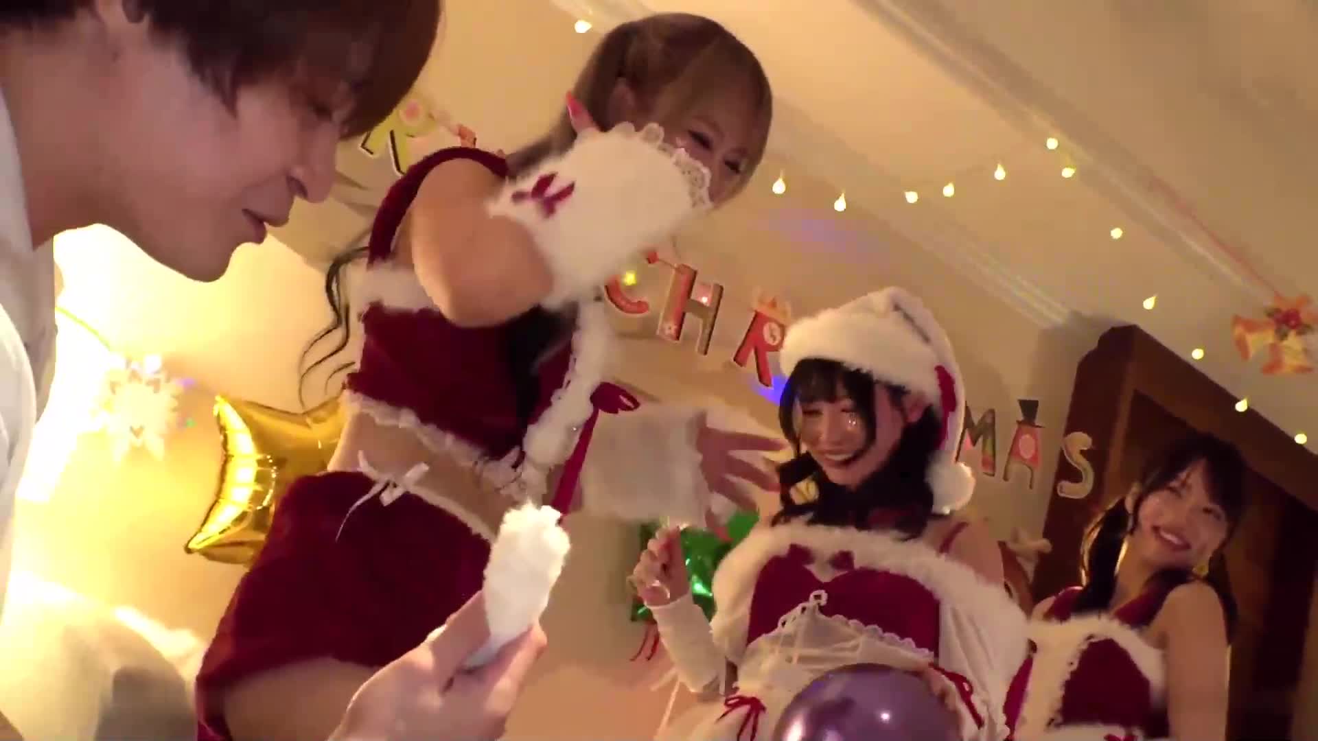 [AI Decoded Version] Super Cute Christmas Girls' Passionate Night☆ The self-proclaimed pure and innocent busty Santa Claus ejaculates repeatedly… Two men relentlessly thrust into her, spraying thick semen onto her cute face♪【#CLOVER】 - AV大平台-Chinese Subtitles, Adult Films, AV, China, Online Streaming
