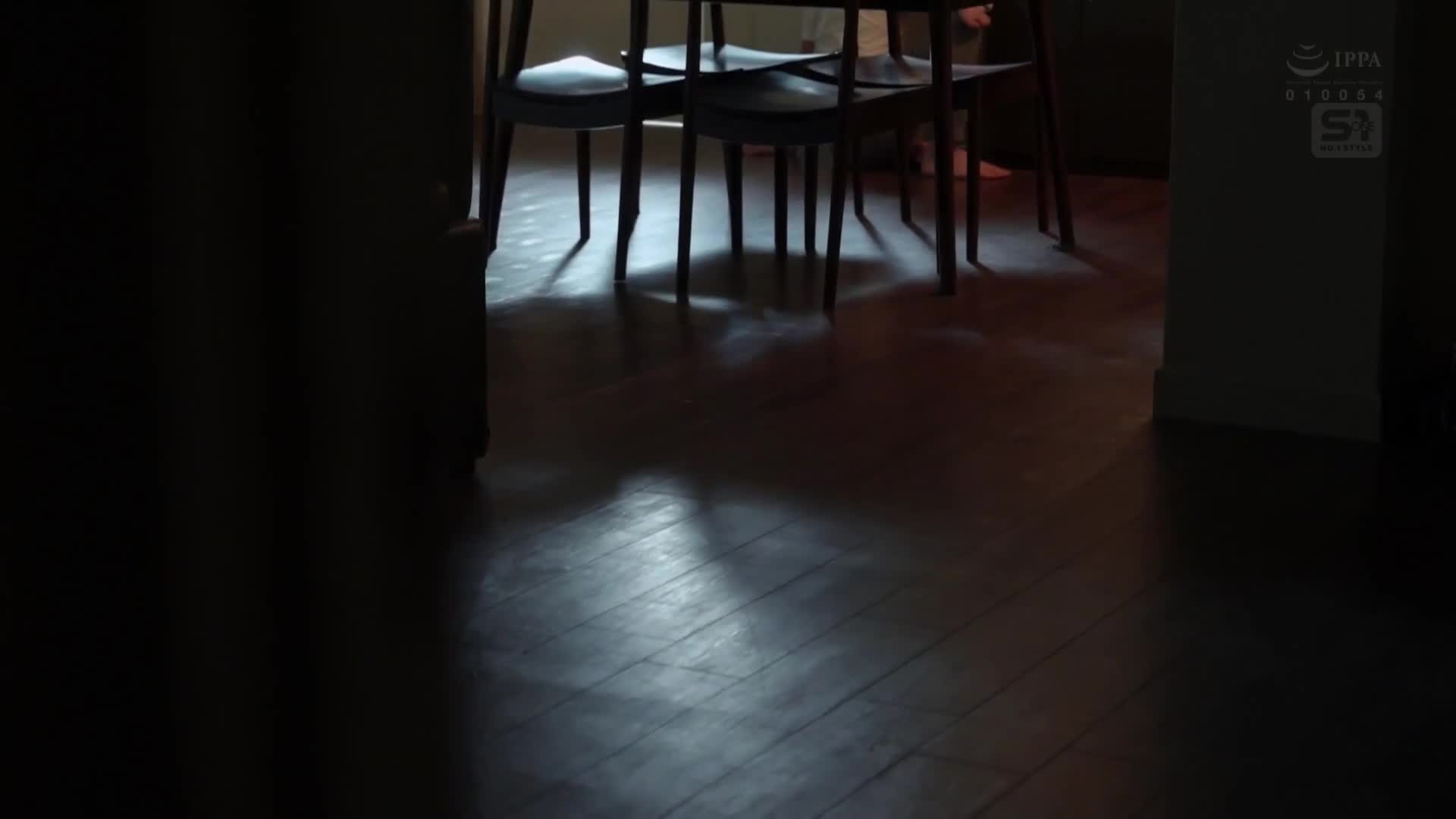 My stepfather, who hates my breasts, which grew rapidly during puberty, fondles and sucks them. It was so gross that it gave me goosebumps, but why, why, why do I feel this way... Yu Tano - AV大平台-Chinese Subtitles, Adult Films, AV, China, Online Streaming