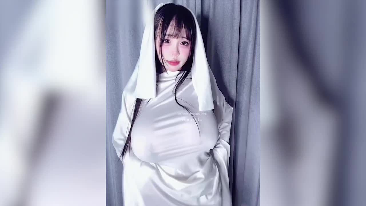 台湾极品大奶萌妹-Haru哈噜_萧婷安-最新作，巨乳幽灵娘，萌妹各种姿势抖奶秀自己的超级巨乳，再抹上精油疯狂揉捏自己的大奶子，天生的无毛一线天嫩逼也很好看【 - AV大平台-中文字幕,成人影片,AV,国产,线上看