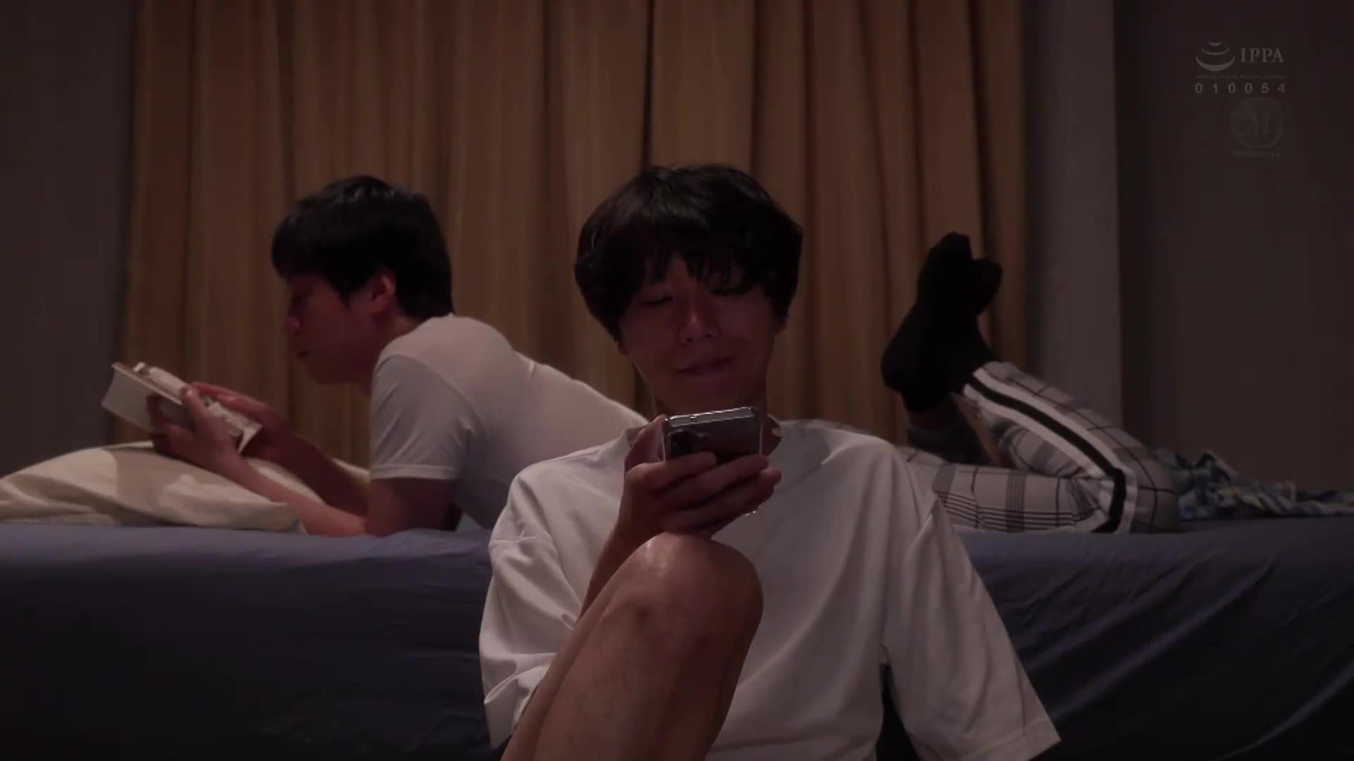 [AI Decoding Version]I've been having a sex friend relationship with my son's friend for 5 years now. Playing with a younger child...I'm drowning in a creampie affair. Yuna Shiina - AV大平台-Chinese Subtitles, Adult Films, AV, China, Online Streaming