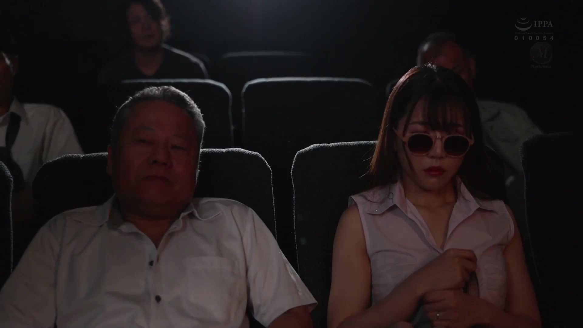 [AI Decoding Version]Immoral Netorare Theater Room A chaste wife defiled by the ugly cocks of vulgar men. Aoi Ichino - AV大平台-Chinese Subtitles, Adult Films, AV, China, Online Streaming
