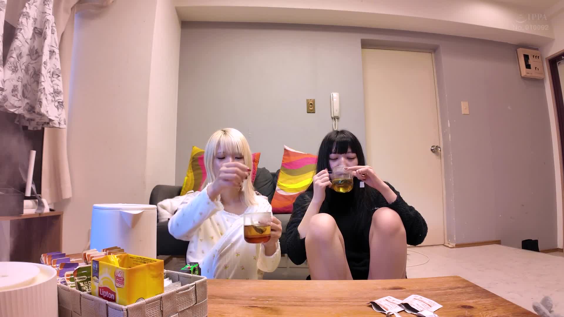 Two people who want to know more about each other and are good friends in their private lives eat dinner, take a shower, kiss a lot until morning, and learn about their ``likes'' that they don't know yet. Meru Adachi and Nana Kisaki. - AV大平台-Chinese Subtitles, Adult Films, AV, China, Online Streaming