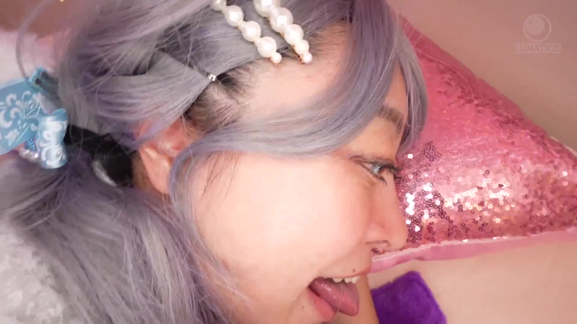 I put an aphrodisiac into a beautiful big-ass cosplayer who runs an off-paco pillow business, and made her into a sex urinal that ejaculates on her face at a sensual soft body pose photo session. Moisturizing - AV大平台-Chinese Subtitles, Adult Films, AV, China, Online Streaming