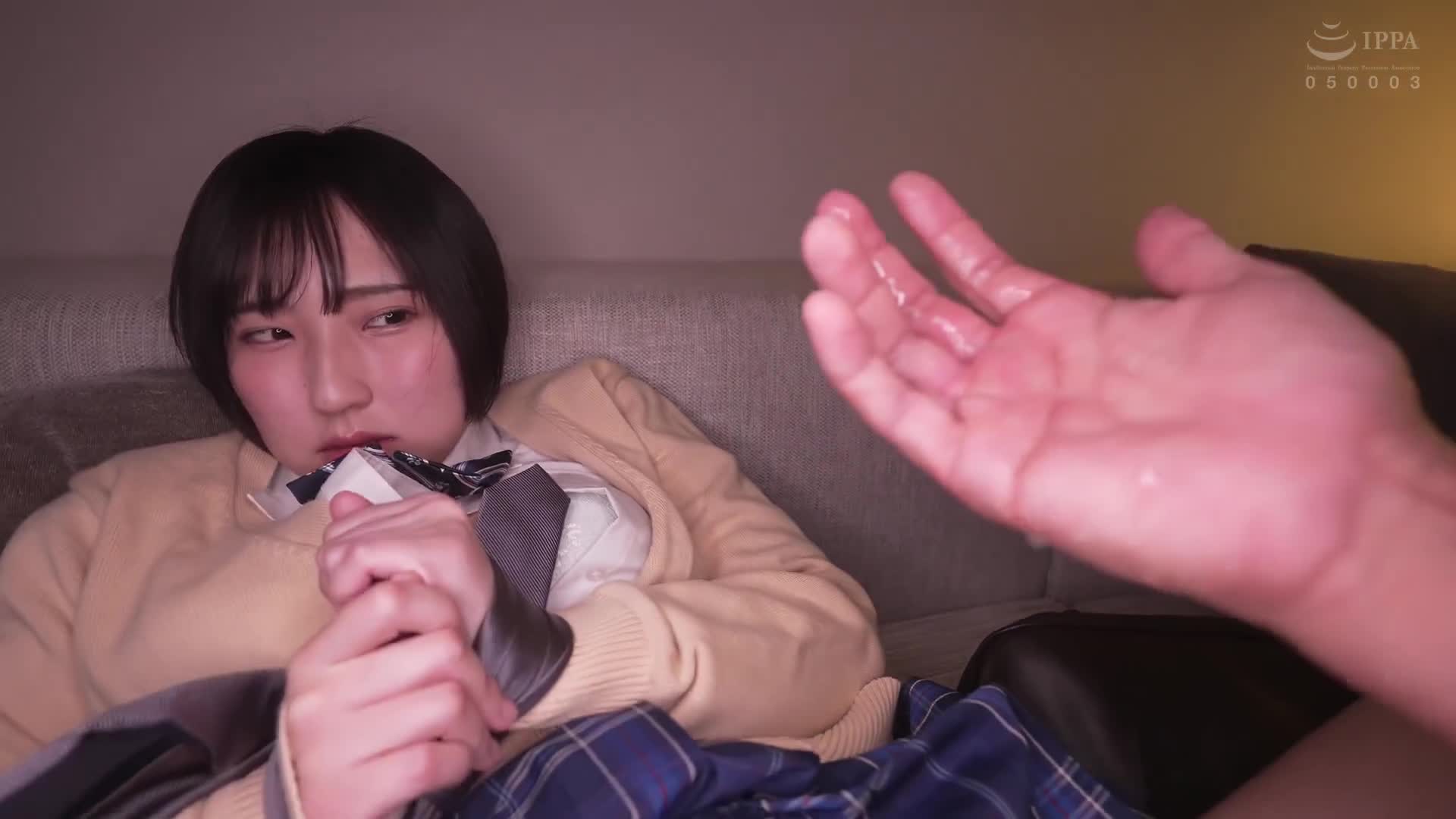 深陷性侵事件的女学生，被善意的导师带到酒店。糸井瑠花。 - AV大平台-中文字幕,成人影片,AV,国产,线上看