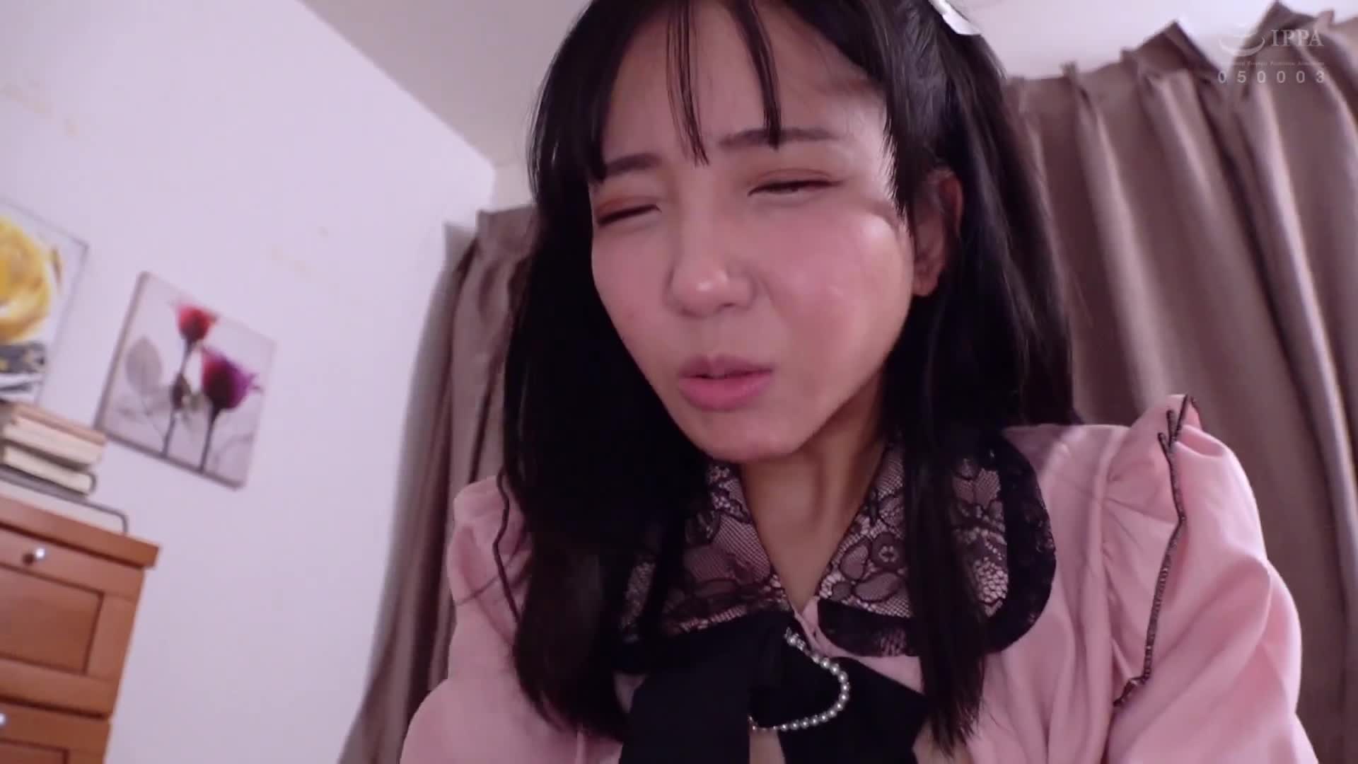 在十字路口随意捡拾的恶劣对待的爸活悲剧女孩，被强迫束缚！在收到零花钱的情况下，傲慢的小娃娃被玩具激情欢愉！ ！被糟糕老头插入无套危险日子的子宫内灌注大量孕液！ ！ - AV大平台-中文字幕,成人影片,AV,国产,线上看